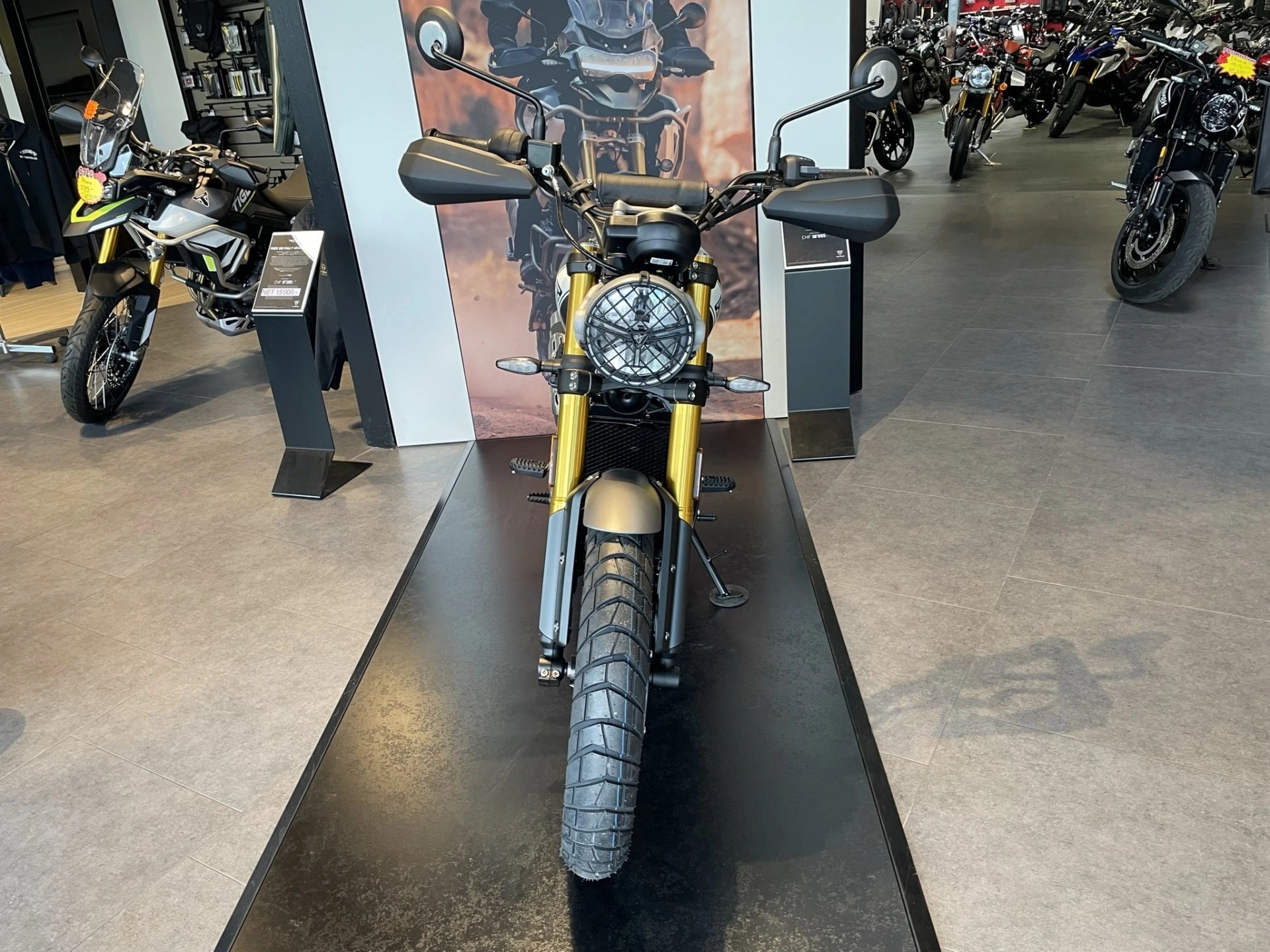 TRIUMPH Speed 400  X-showroom-element-2