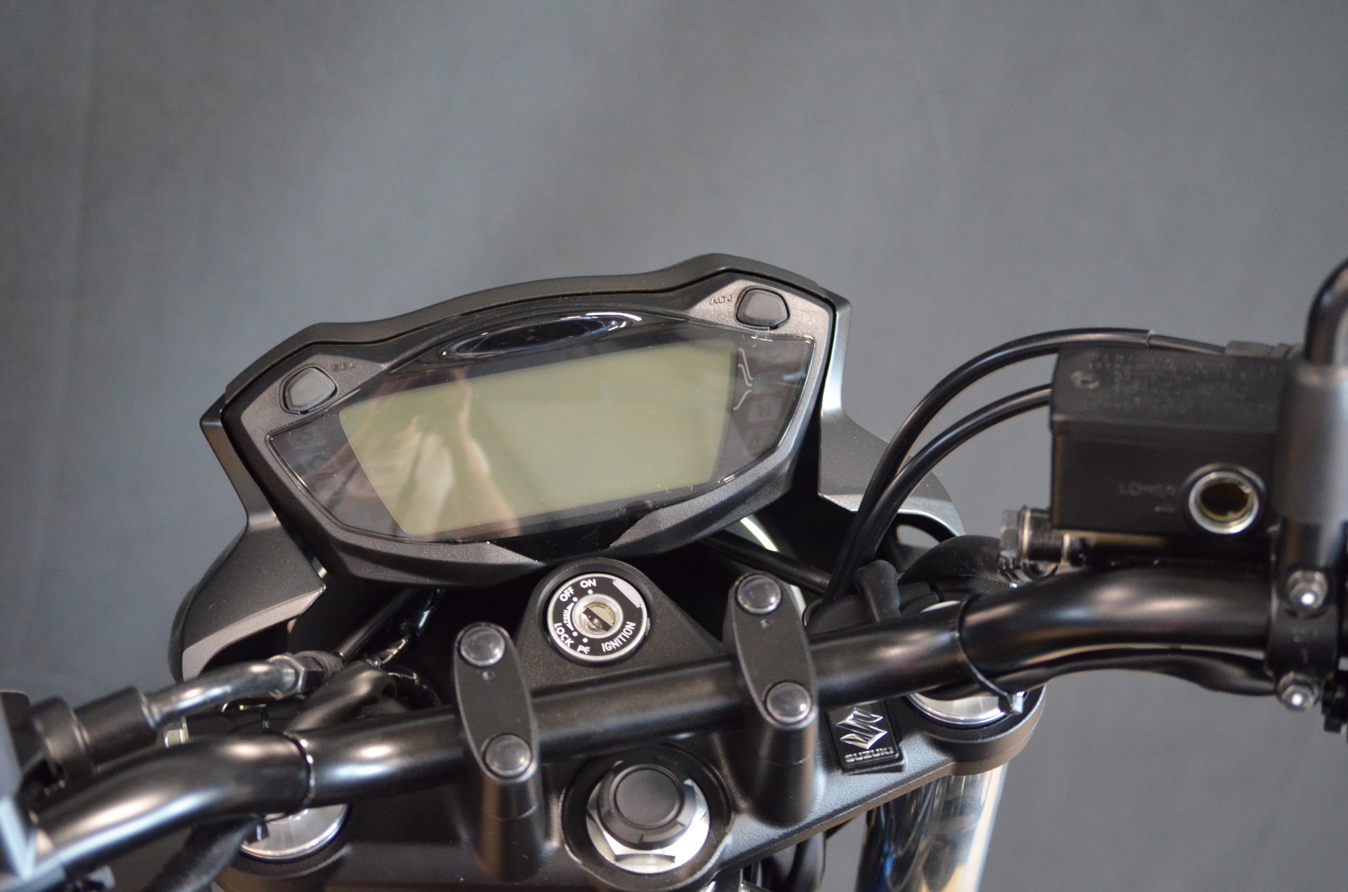 SUZUKI SV 650-image-9