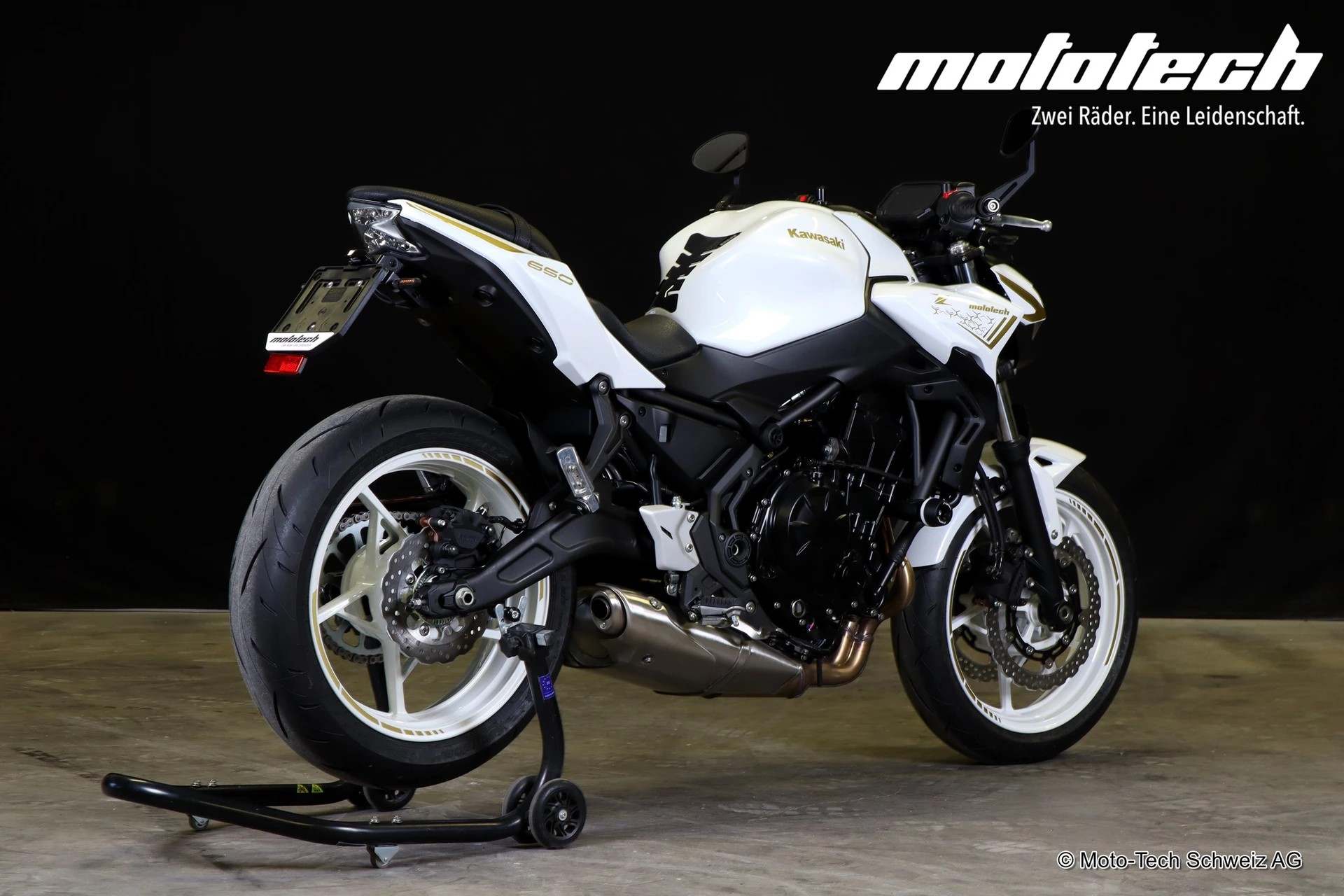 KAWASAKI Z 650 (35kW) PEARLWHITE-image-2