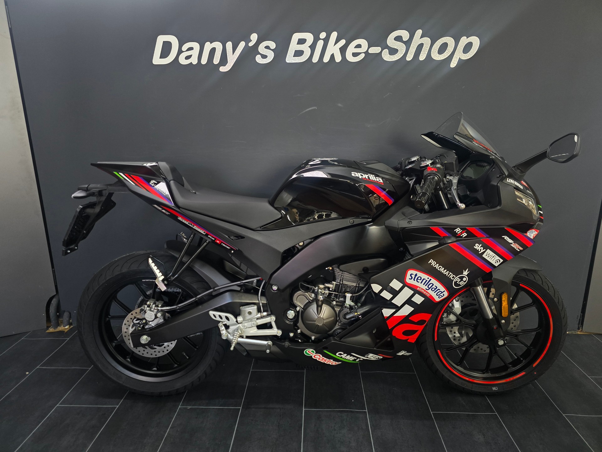 APRILIA RS-GP 125 Replica MY25-showroom-element-2