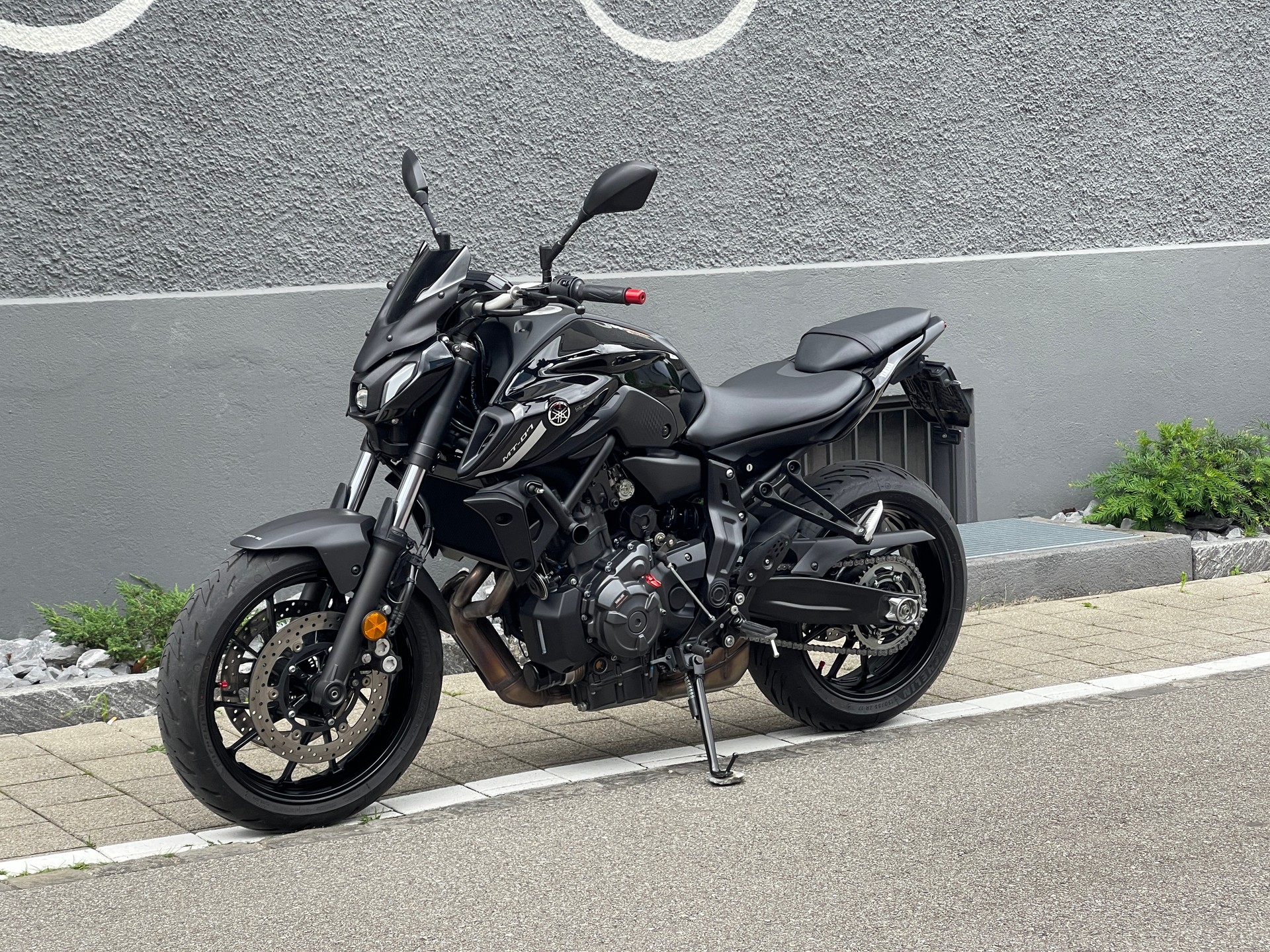 YAMAHA MT-07 Pure (35KW)-showroom-element-1
