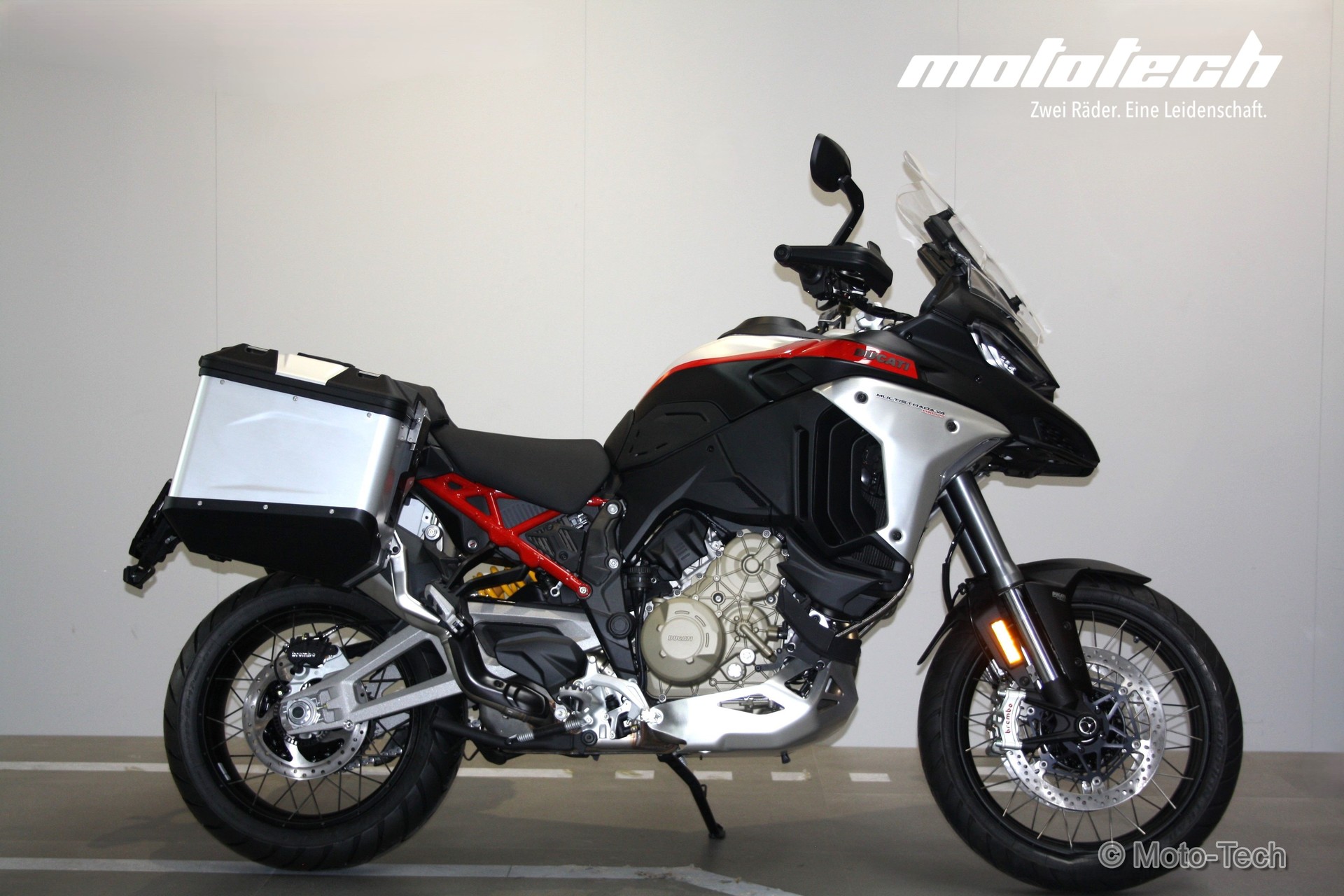 DUCATI Multistrada V4 Rally Travel & Radar-showroom-element-2