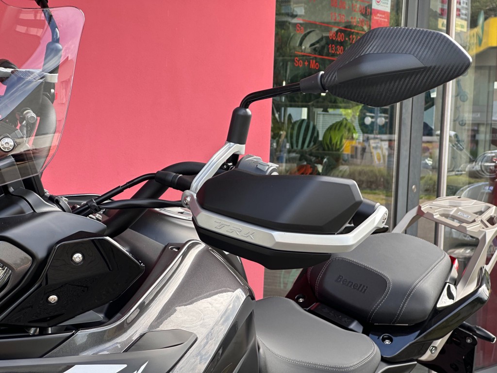 BENELLI TRK 702 (35kW)-showroom-element-3