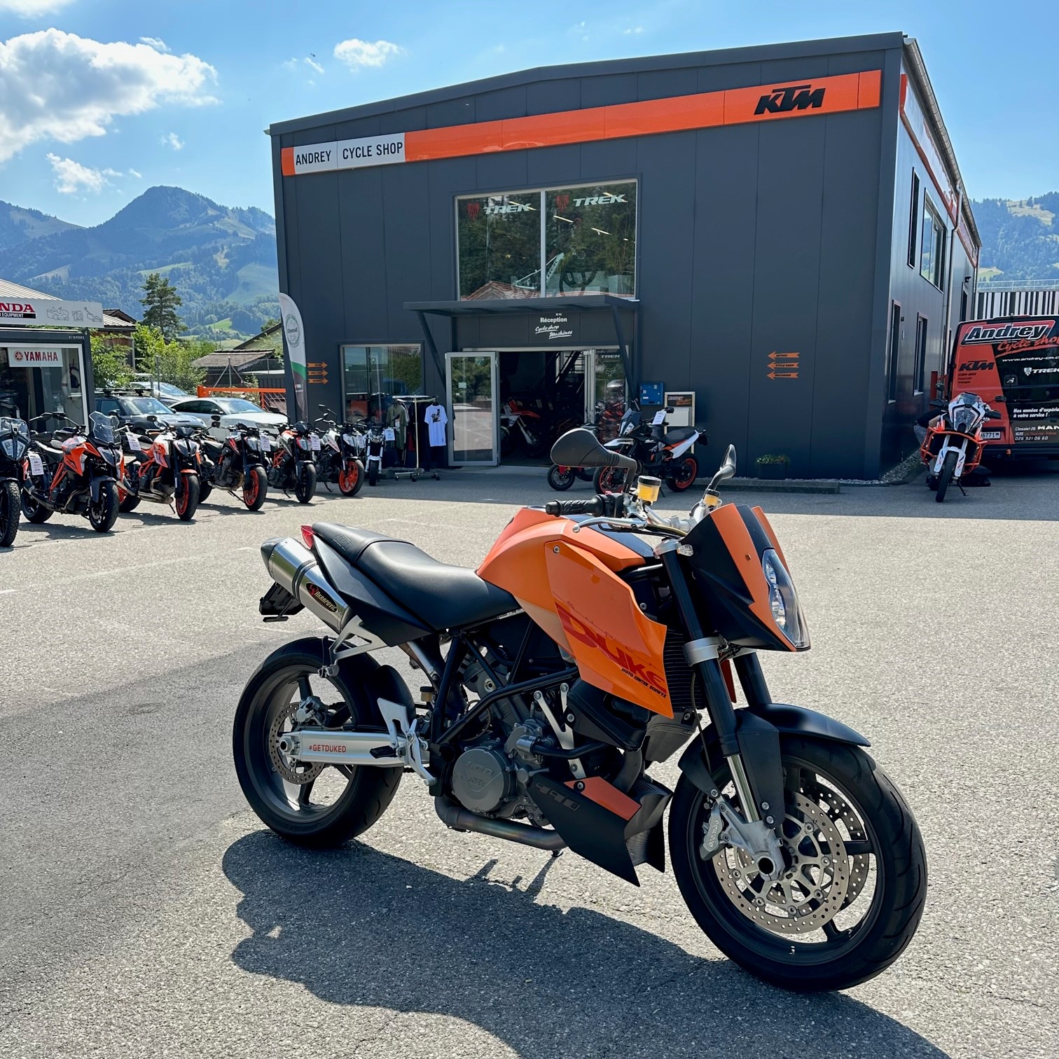 KTM 990 Super Duke-image-1