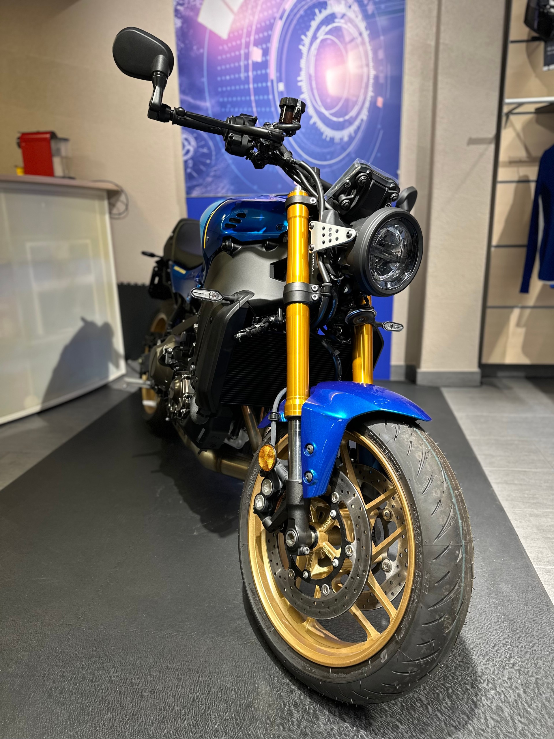 YAMAHA XSR 900