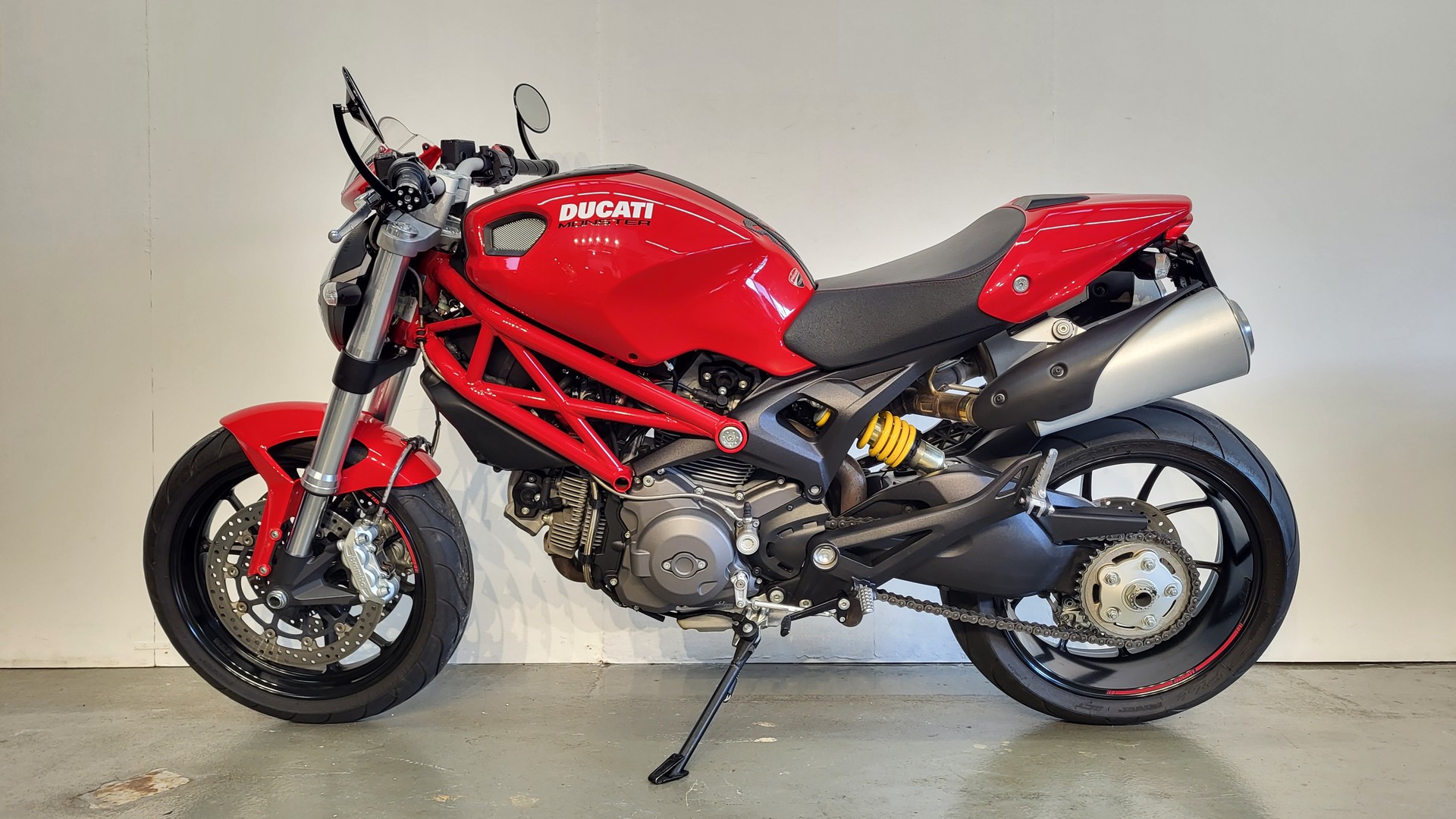 DUCATI Monster 796M ABS-showroom-element-1