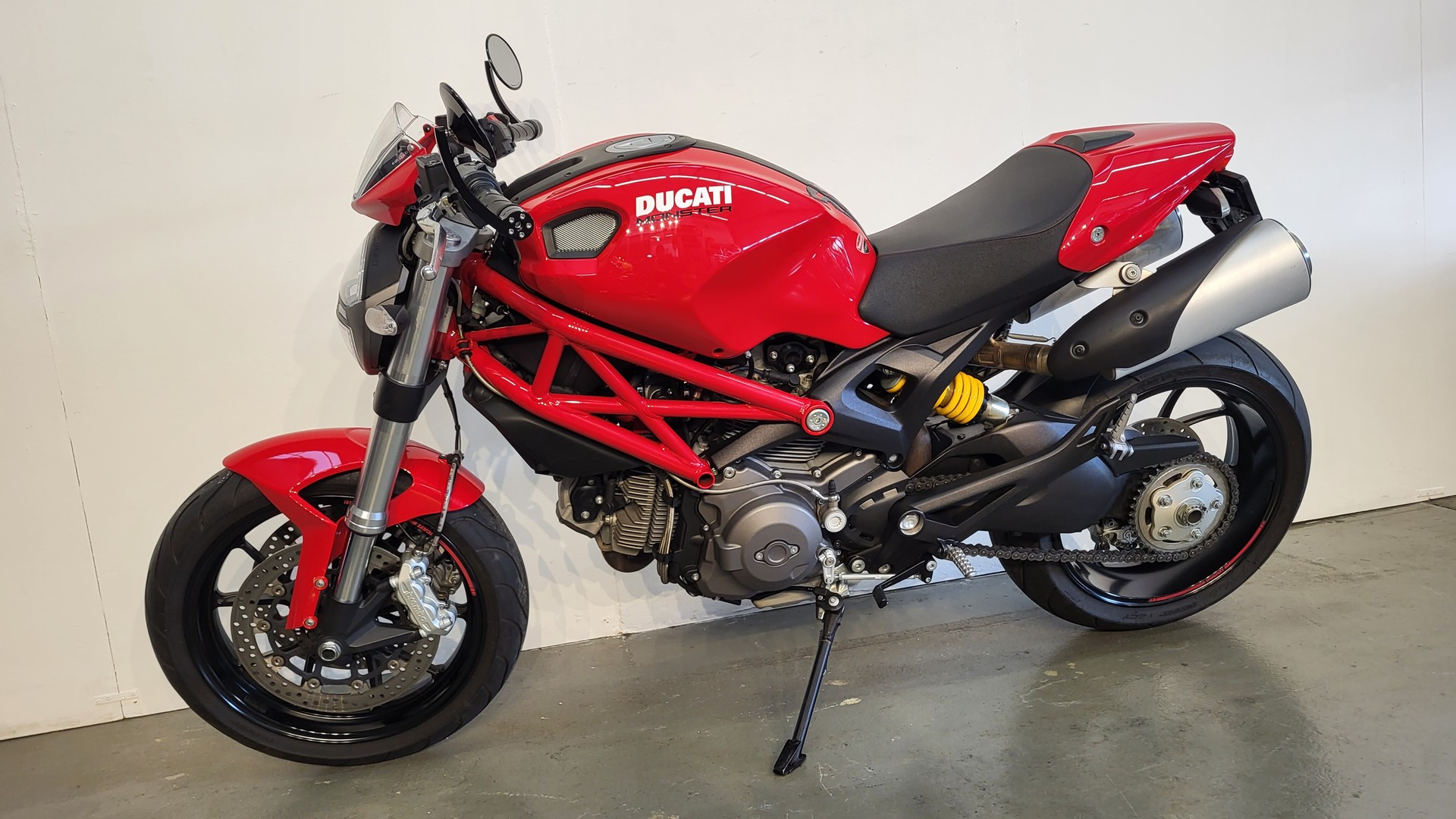 DUCATI Monster 796M ABS-showroom-element-3