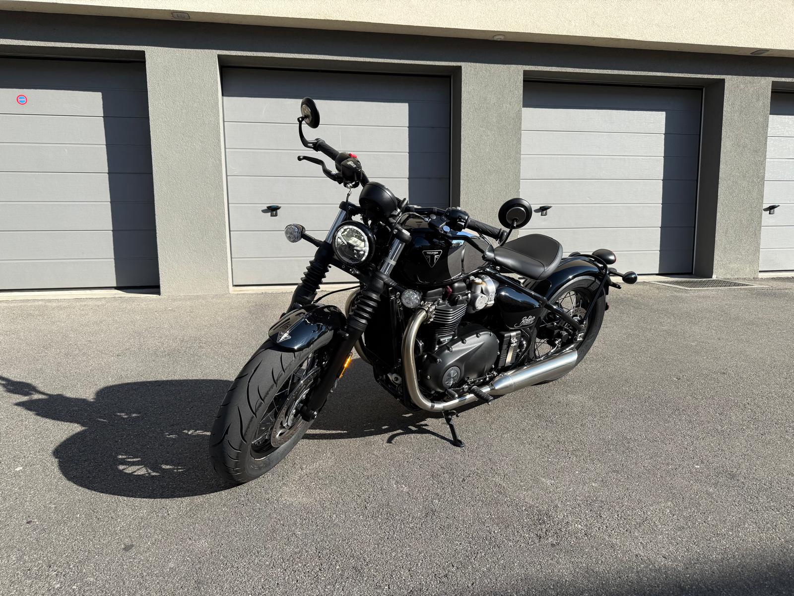TRIUMPH Bonneville 1200  Bobber Special Edition