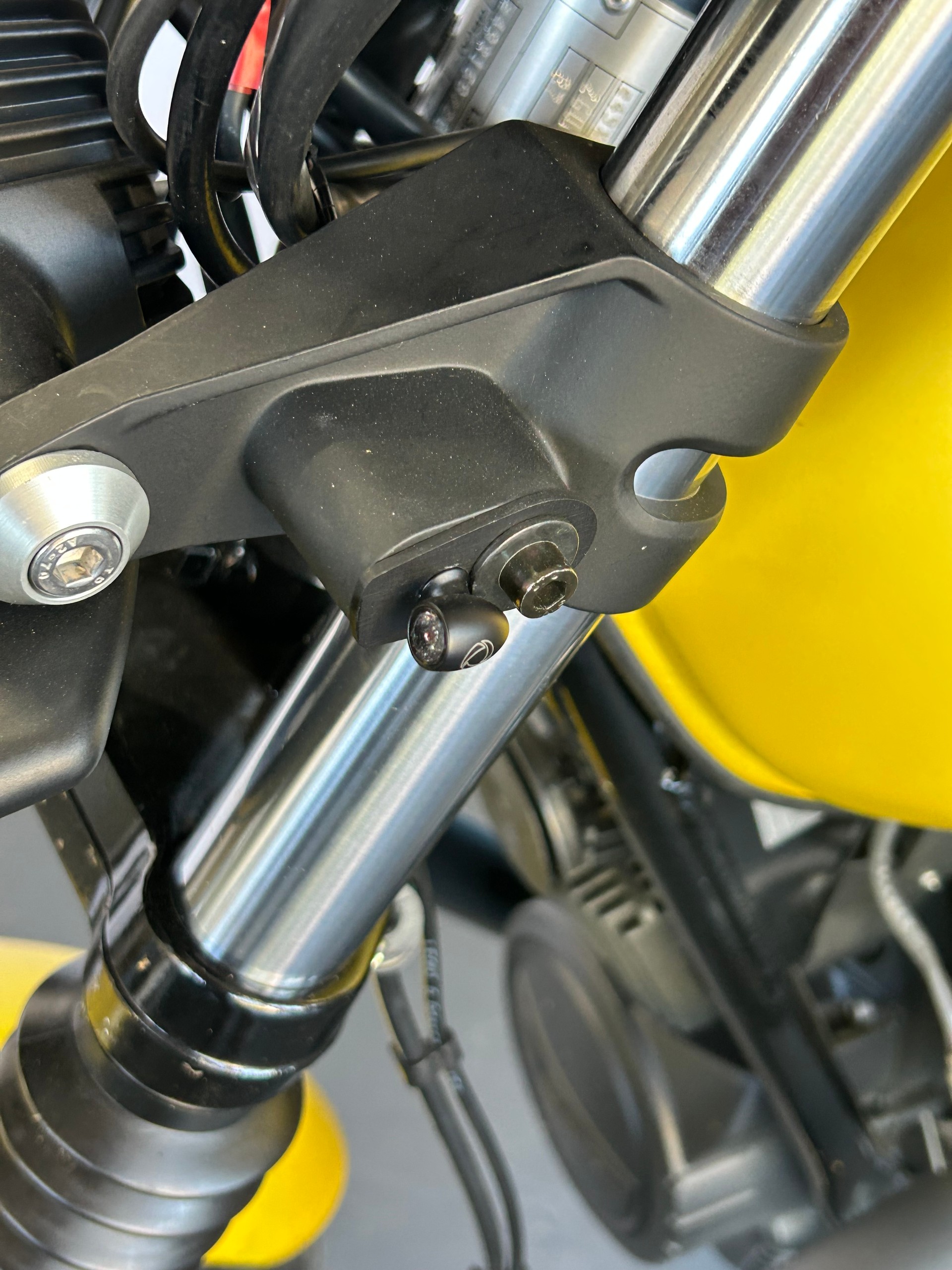 MOTO GUZZI V7 IV 850 Special HMT Edition-image-9