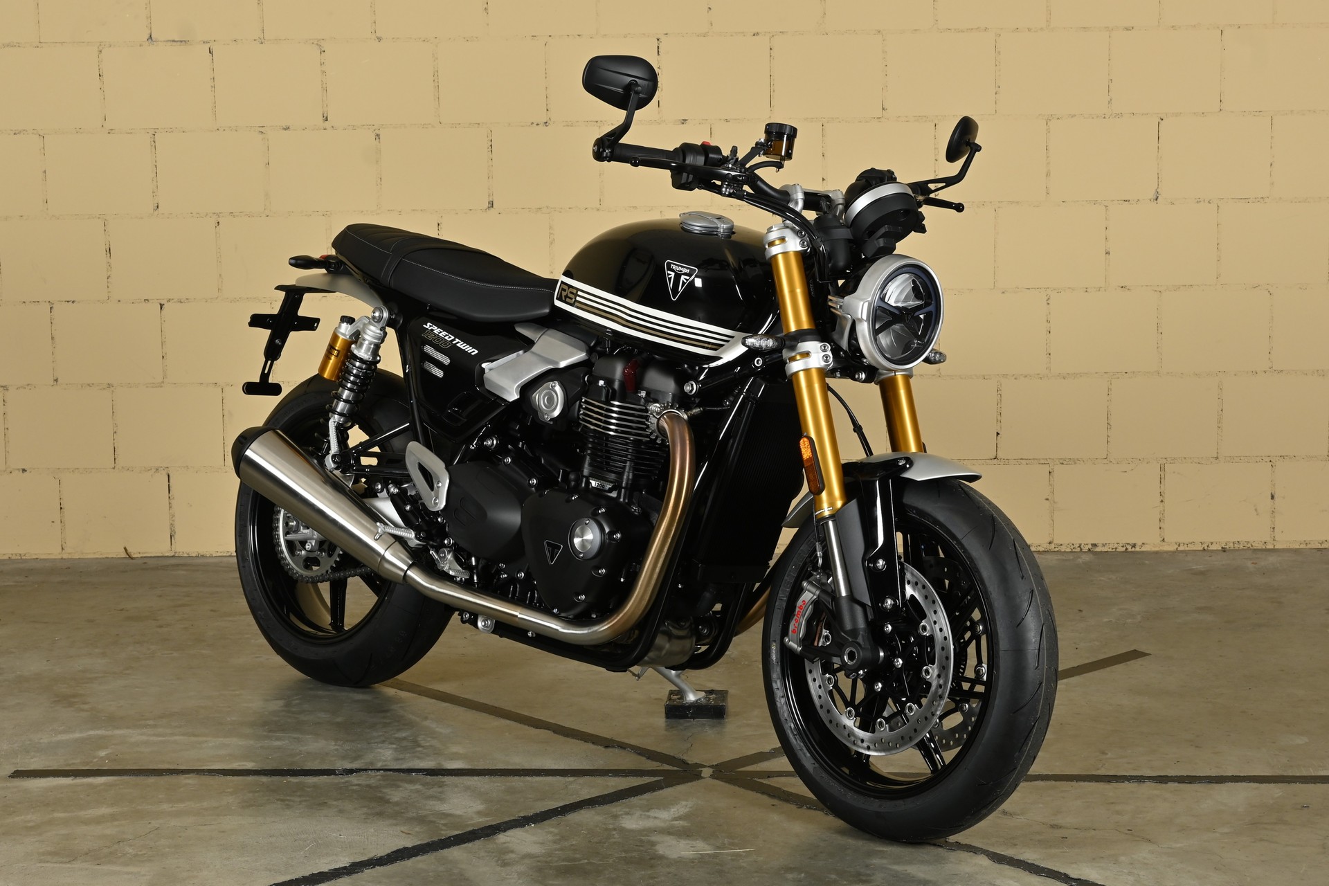 TRIUMPH Speed Twin 1200 RS-image-1