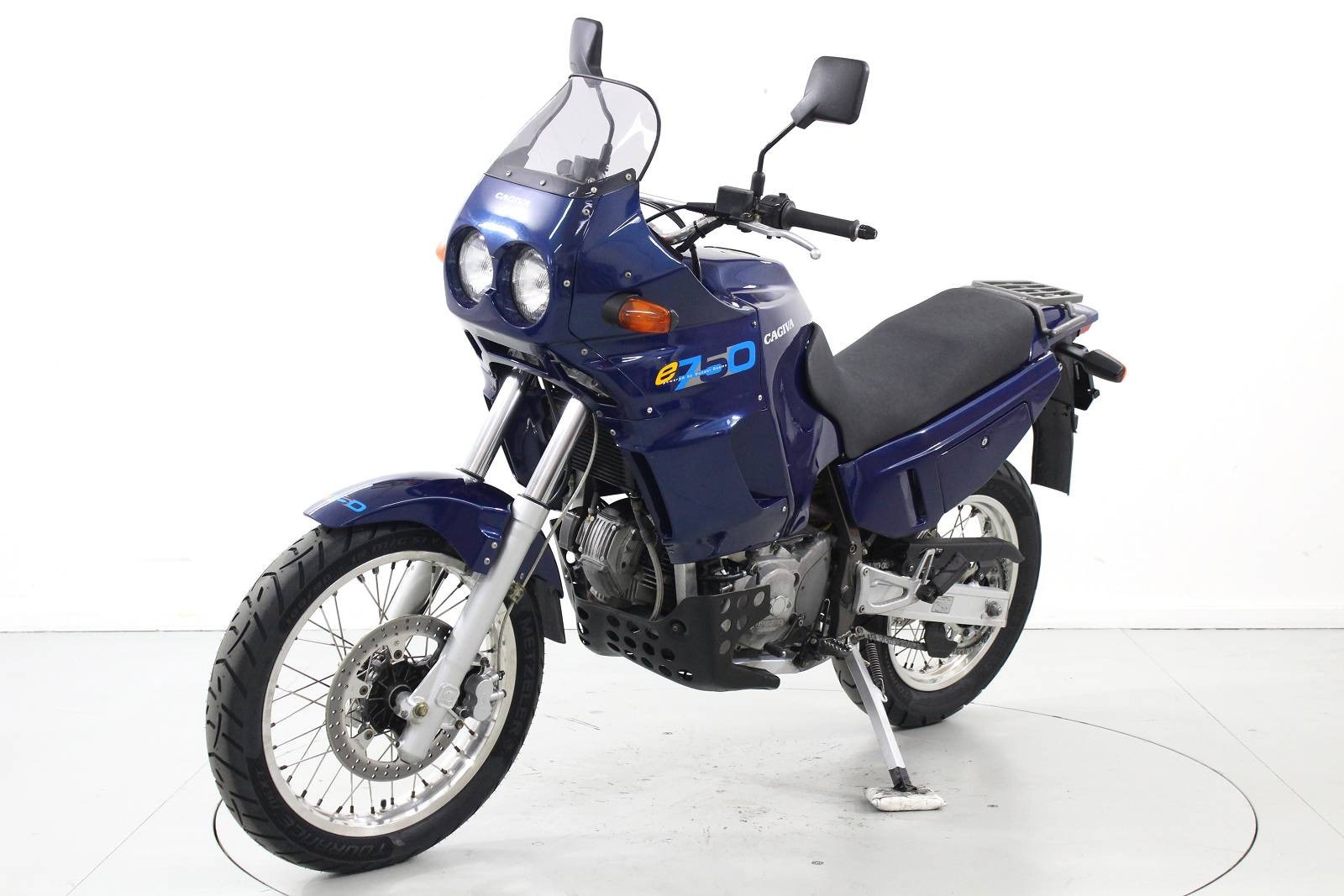 CAGIVA 750 Elefant-showroom-element-2