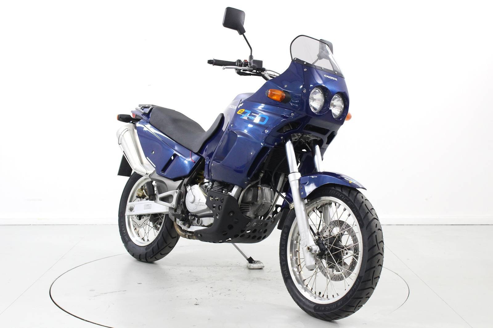 CAGIVA 750 Elefant-showroom-element-1
