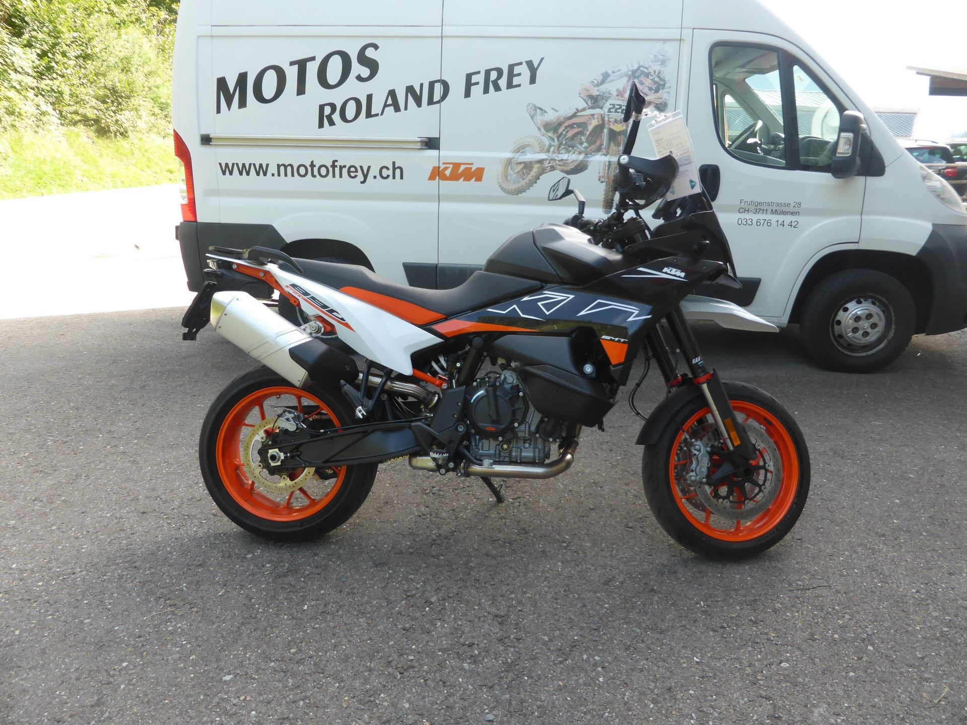 KTM 890 SMT-image-0