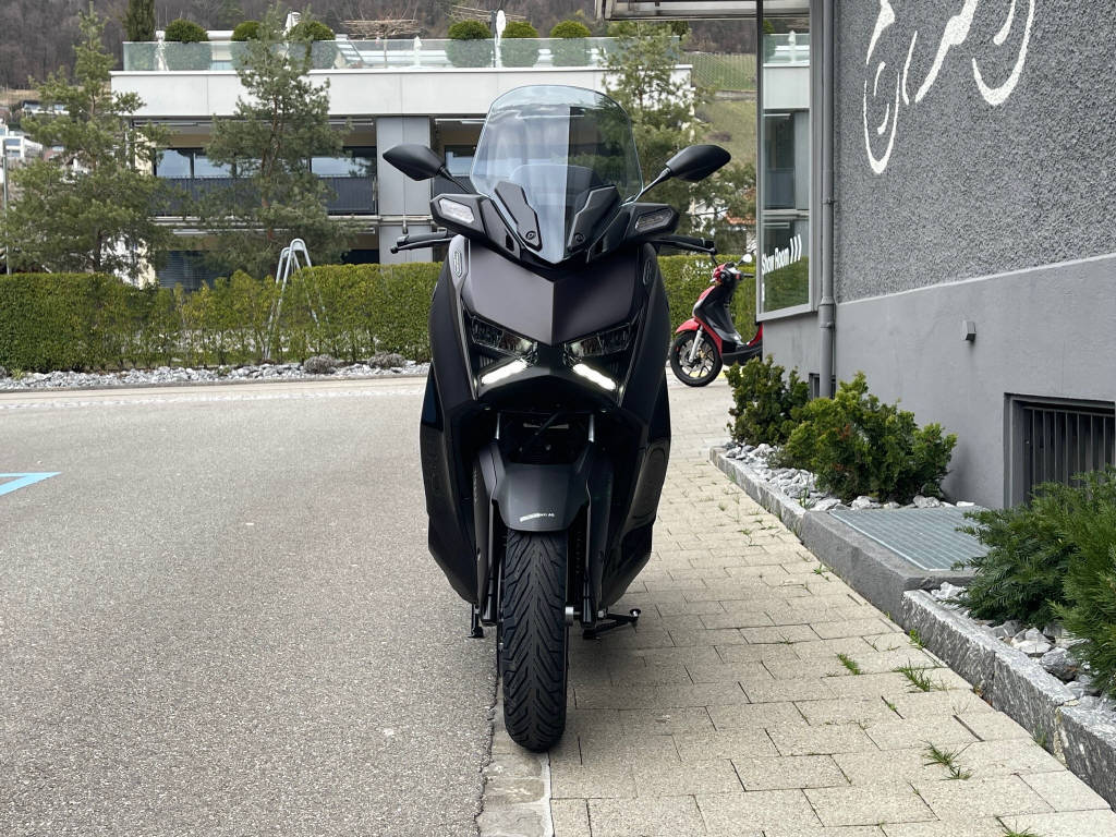 YAMAHA XMAX 300 Tech Max-showroom-element-3