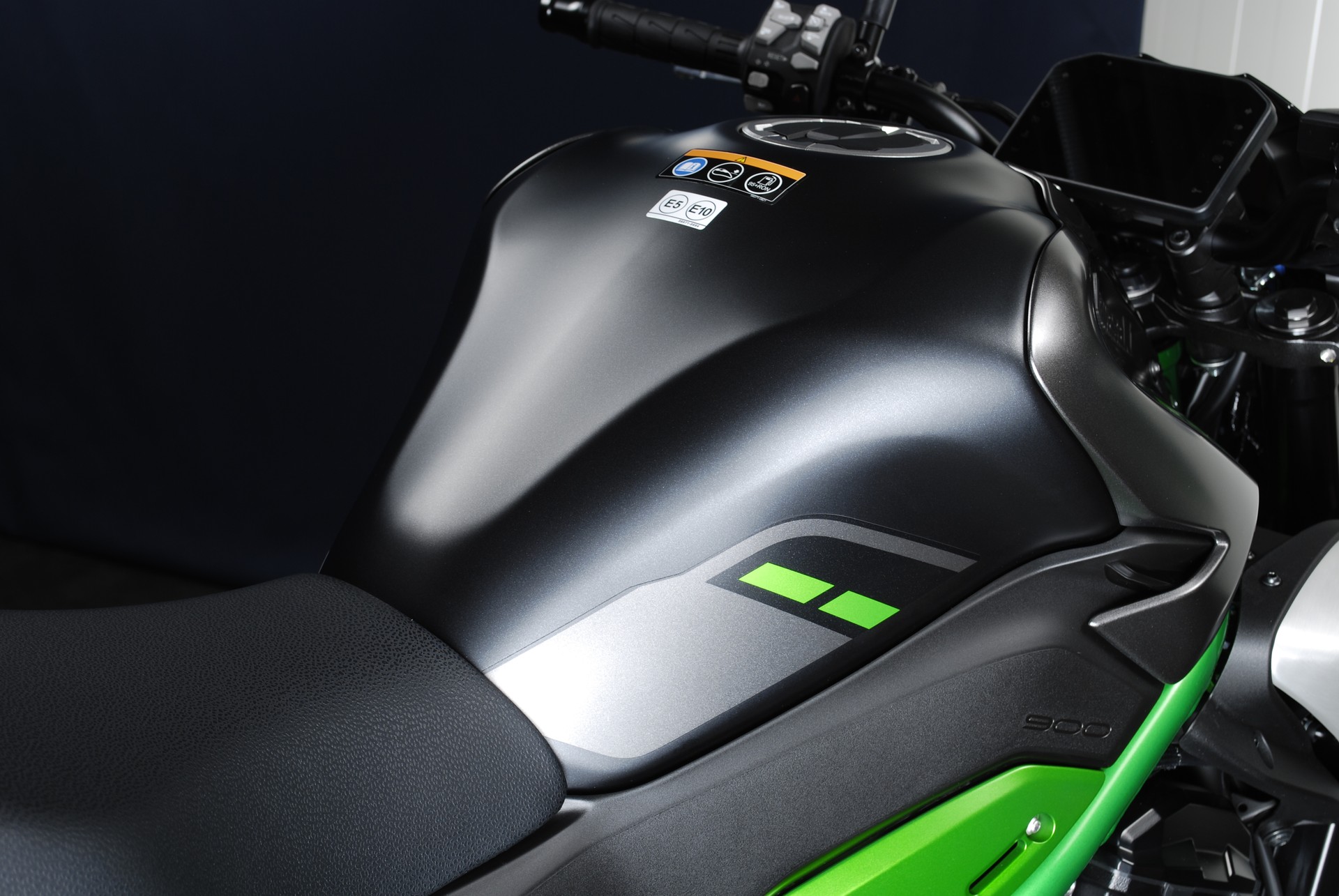 KAWASAKI Z 900 (70kW) MY25 - 35 kW möglich-showroom-element-2