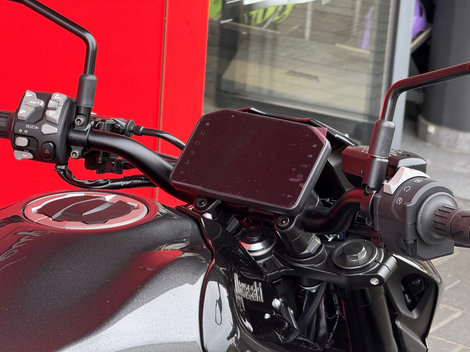 KAWASAKI Z 900 (35kW)-image-6