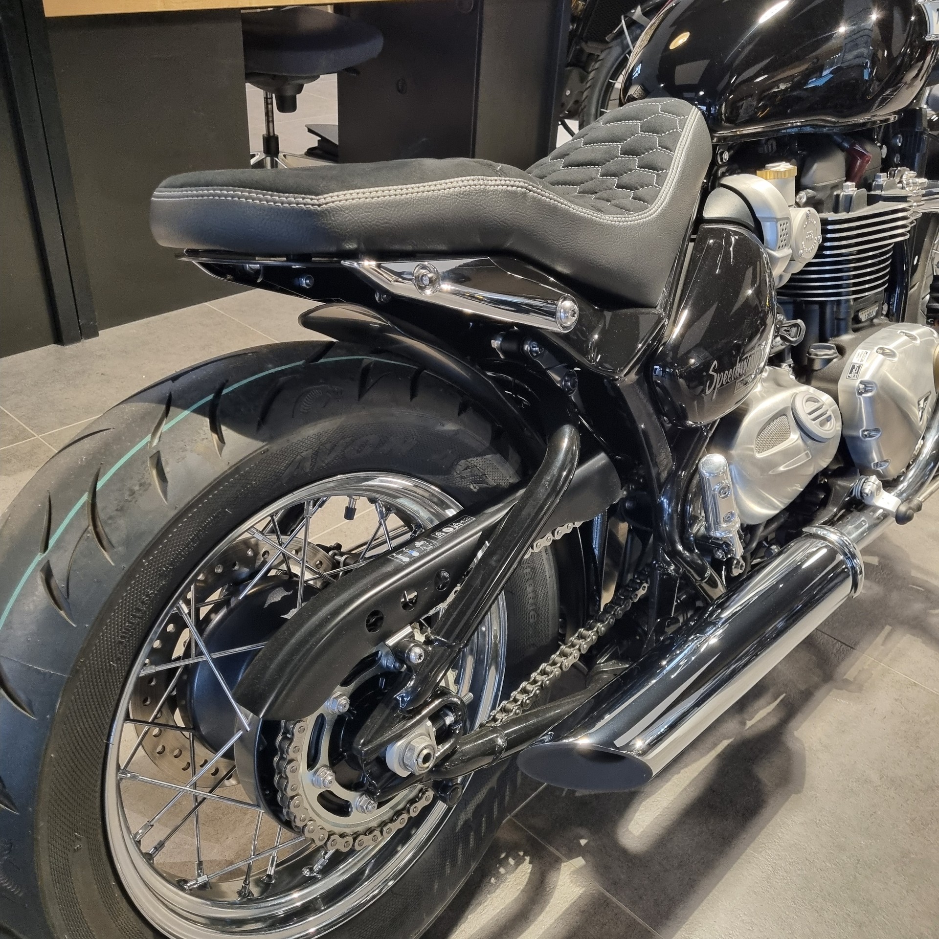 TRIUMPH Bonneville 1200 Speedmaster-showroom-element-2