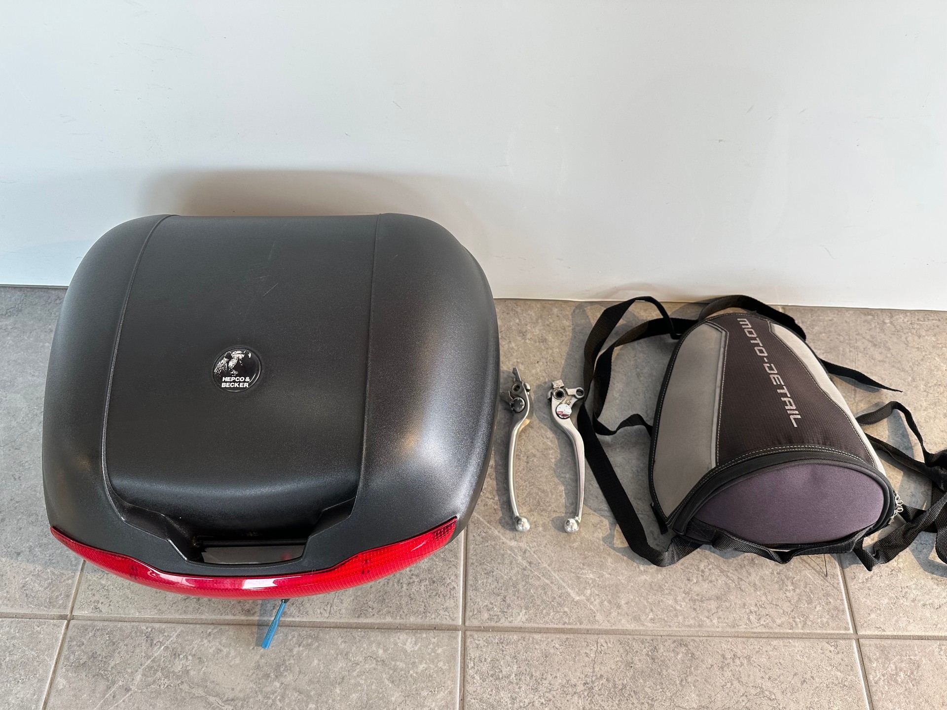 SUZUKI GSX 1250 F ABS-showroom-element-3