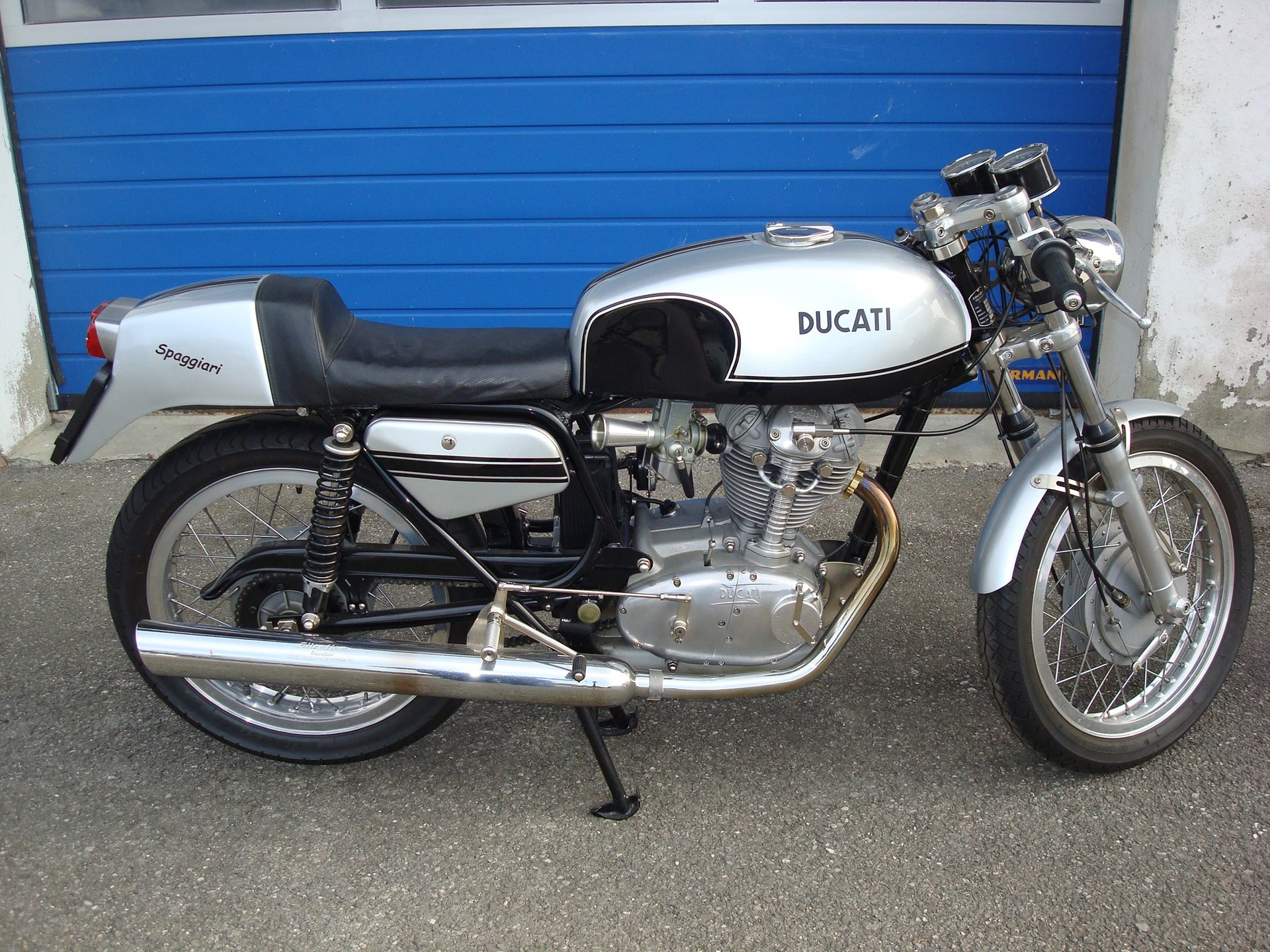 DUCATI GT 250-image-1