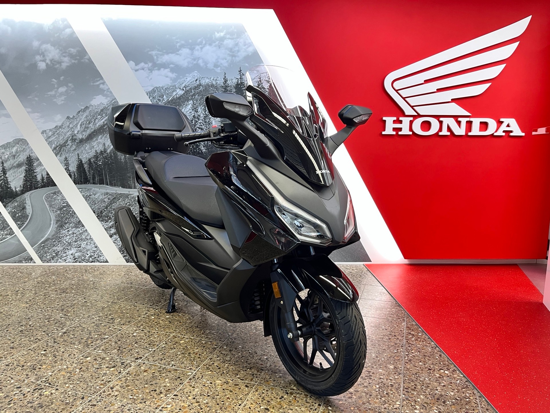 HONDA NSS 350 Smart Top Box-showroom-element-2