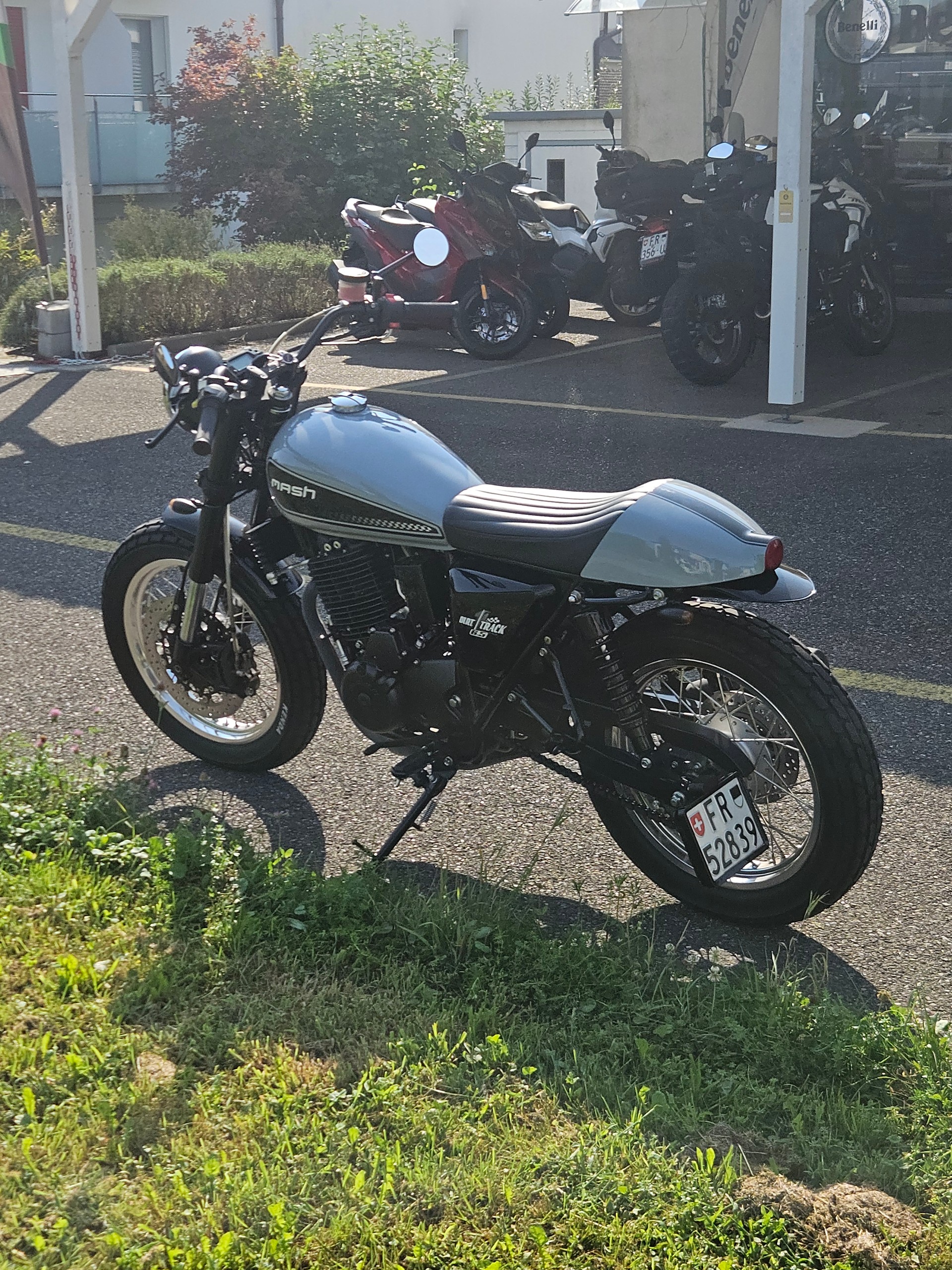 MASH 650 Dirt Track-image-5