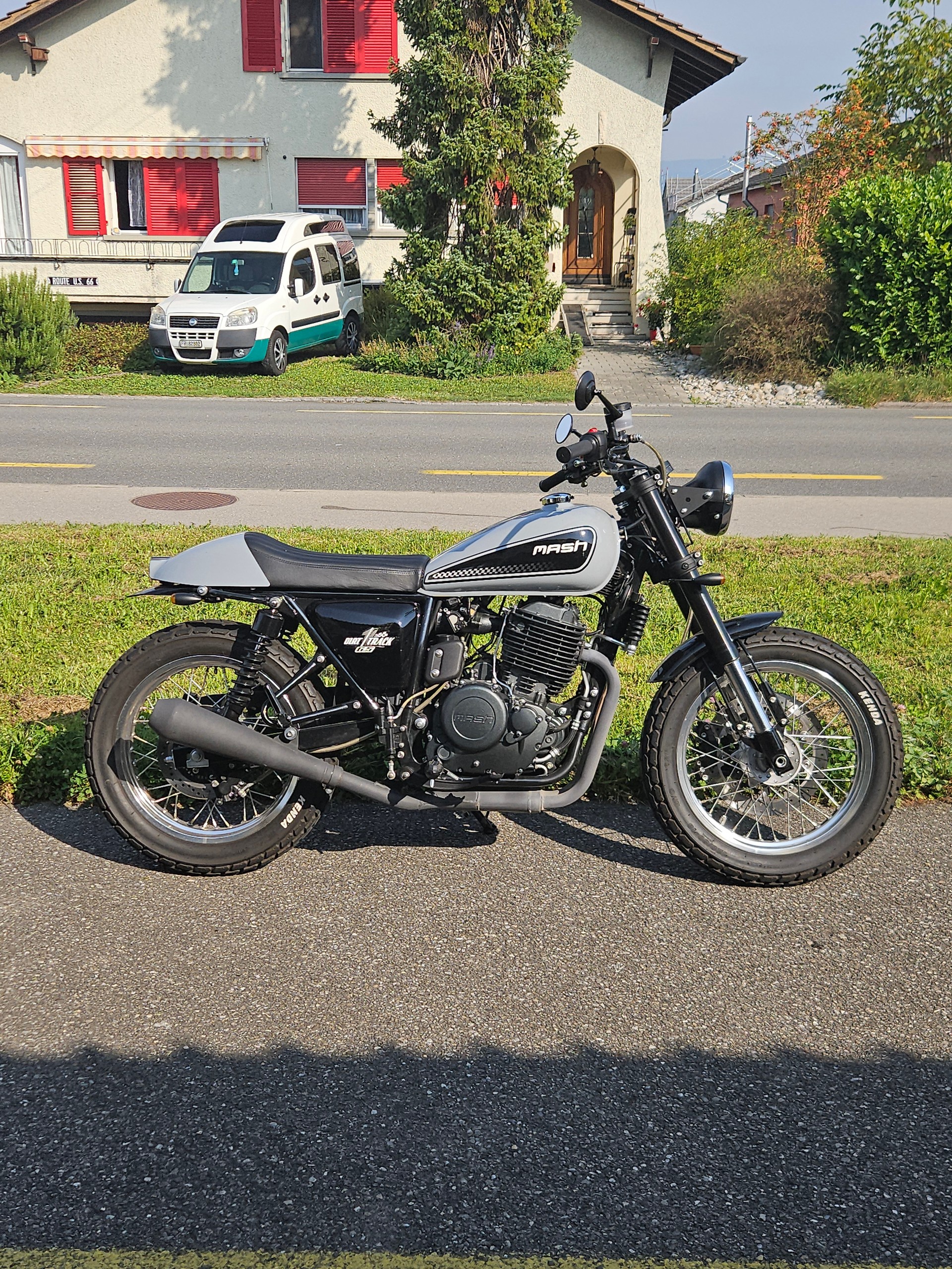 MASH 650 Dirt Track-image-3