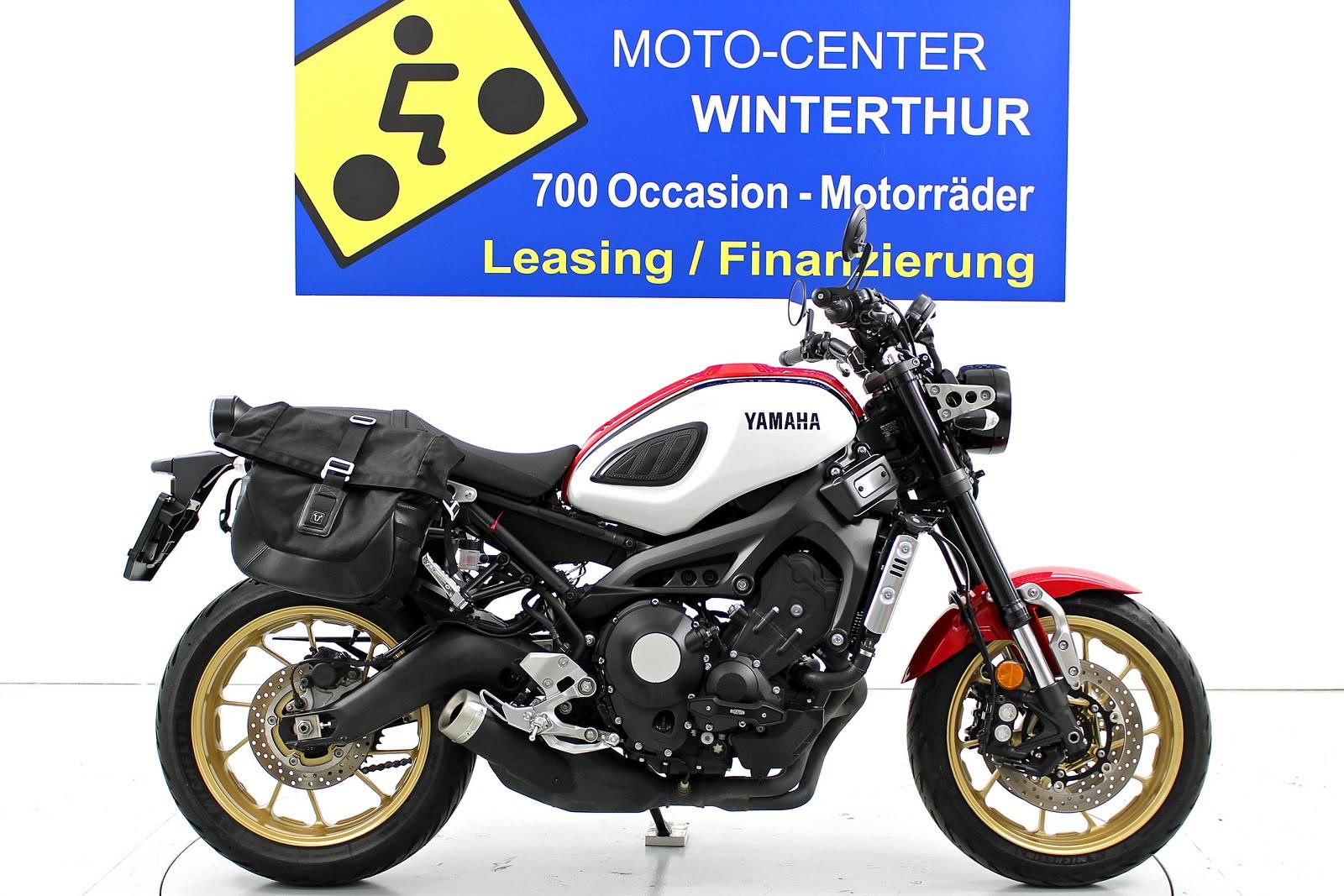 YAMAHA XSR 900 ABS