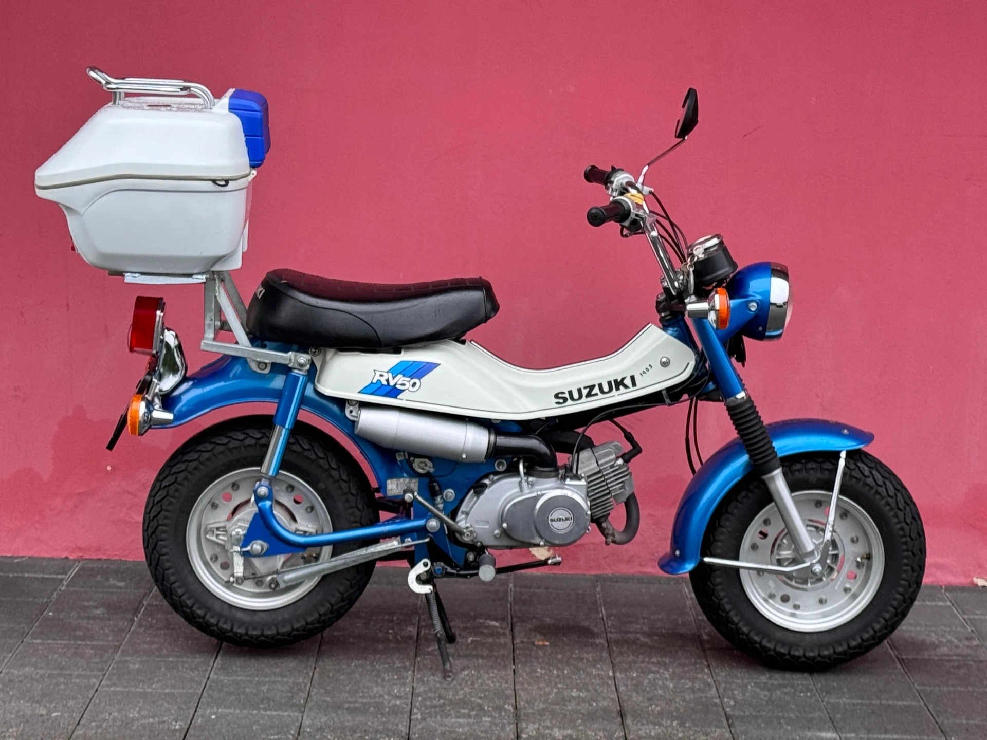 SUZUKI RV 50