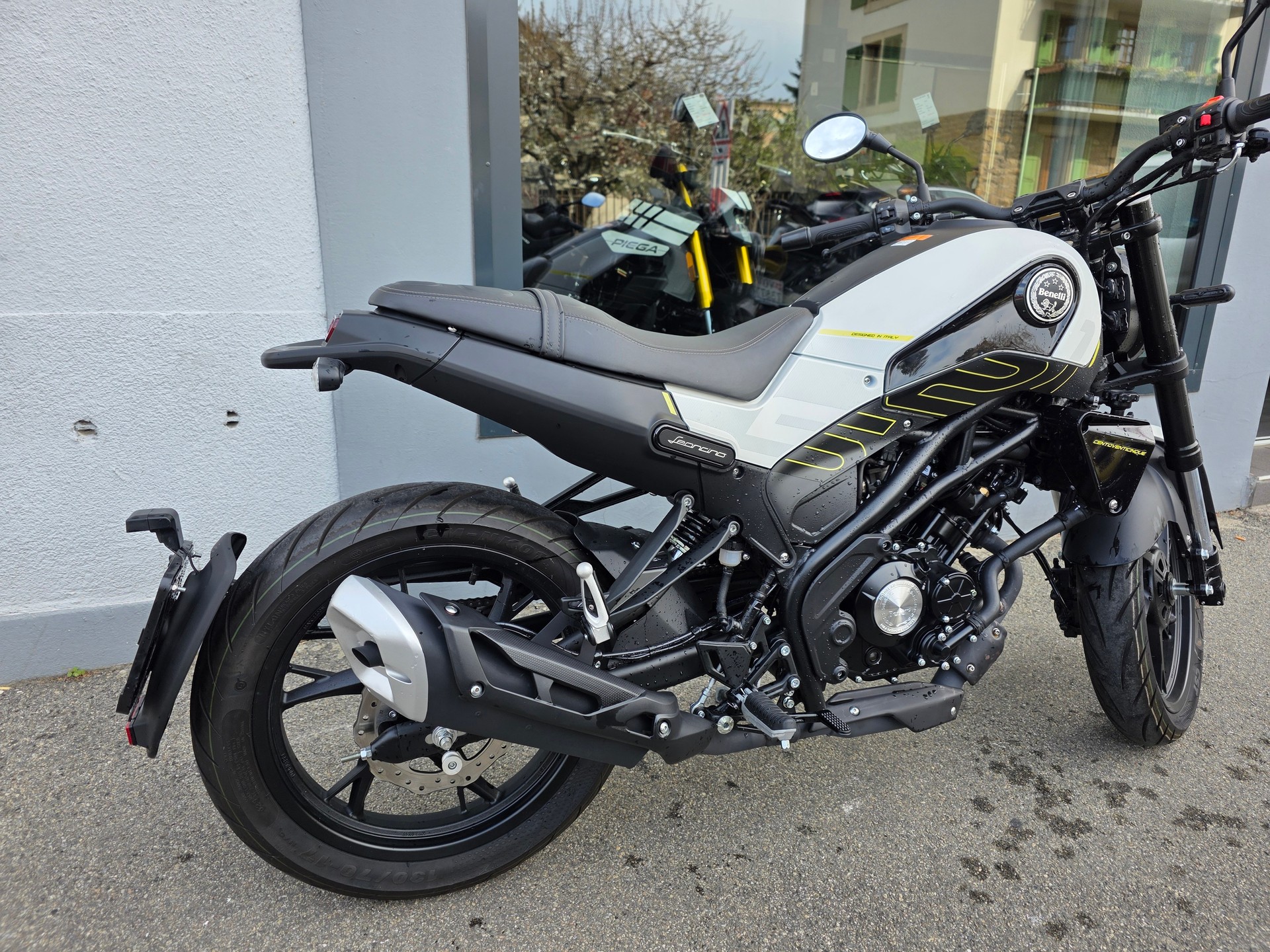 BENELLI Leoncino 125-showroom-element-3