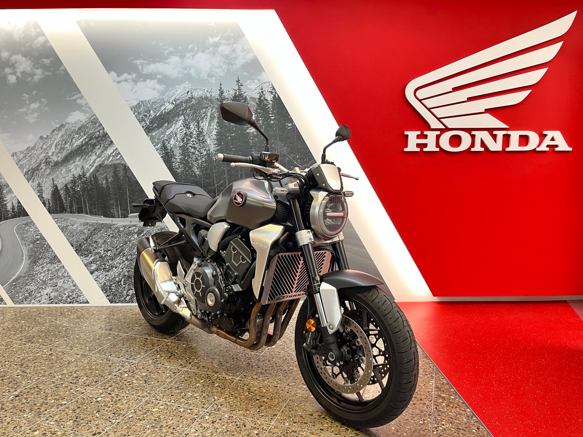 HONDA CB 1000 R ABS-showroom-element-2