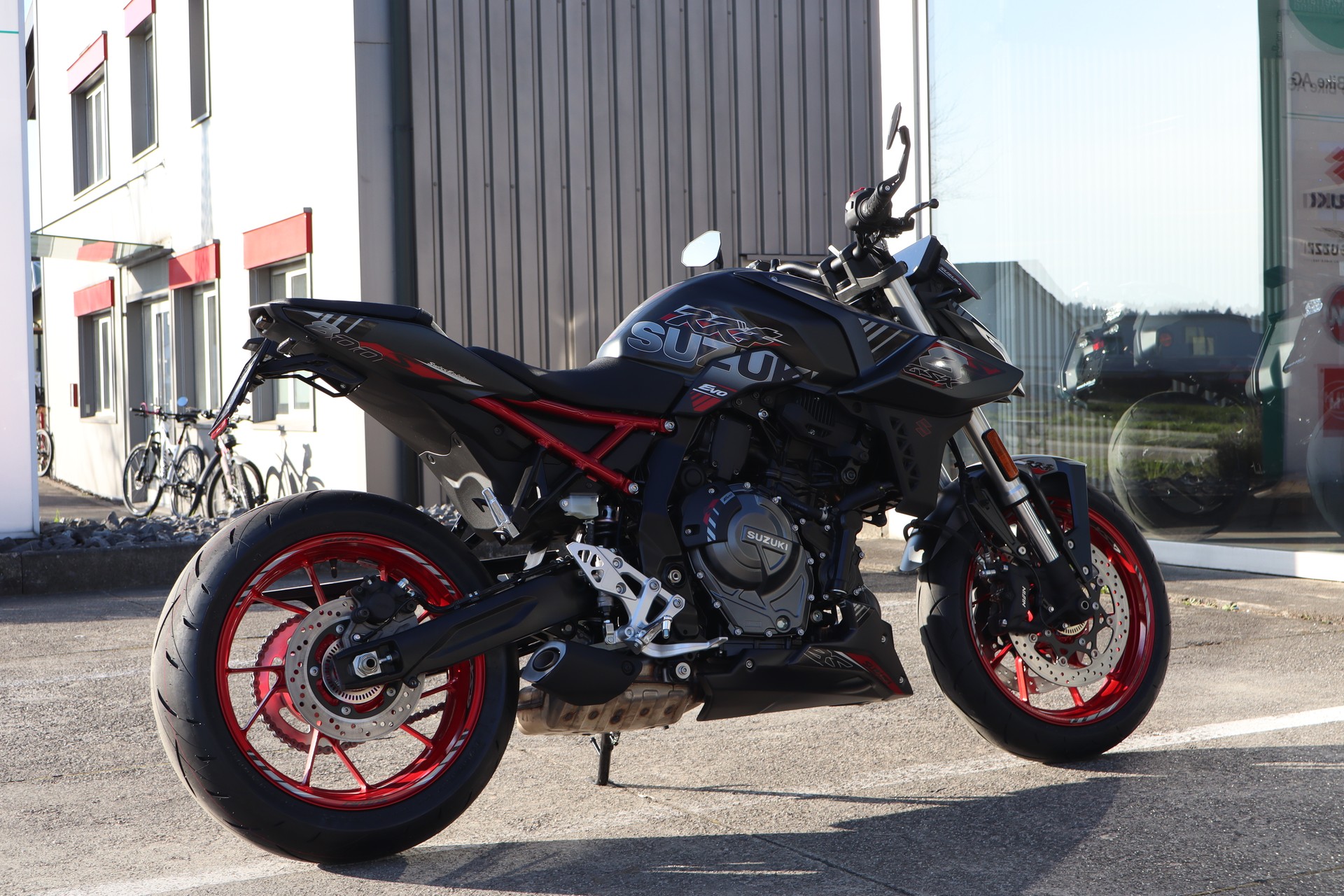 SUZUKI GSX-8S EVO-showroom-element-2