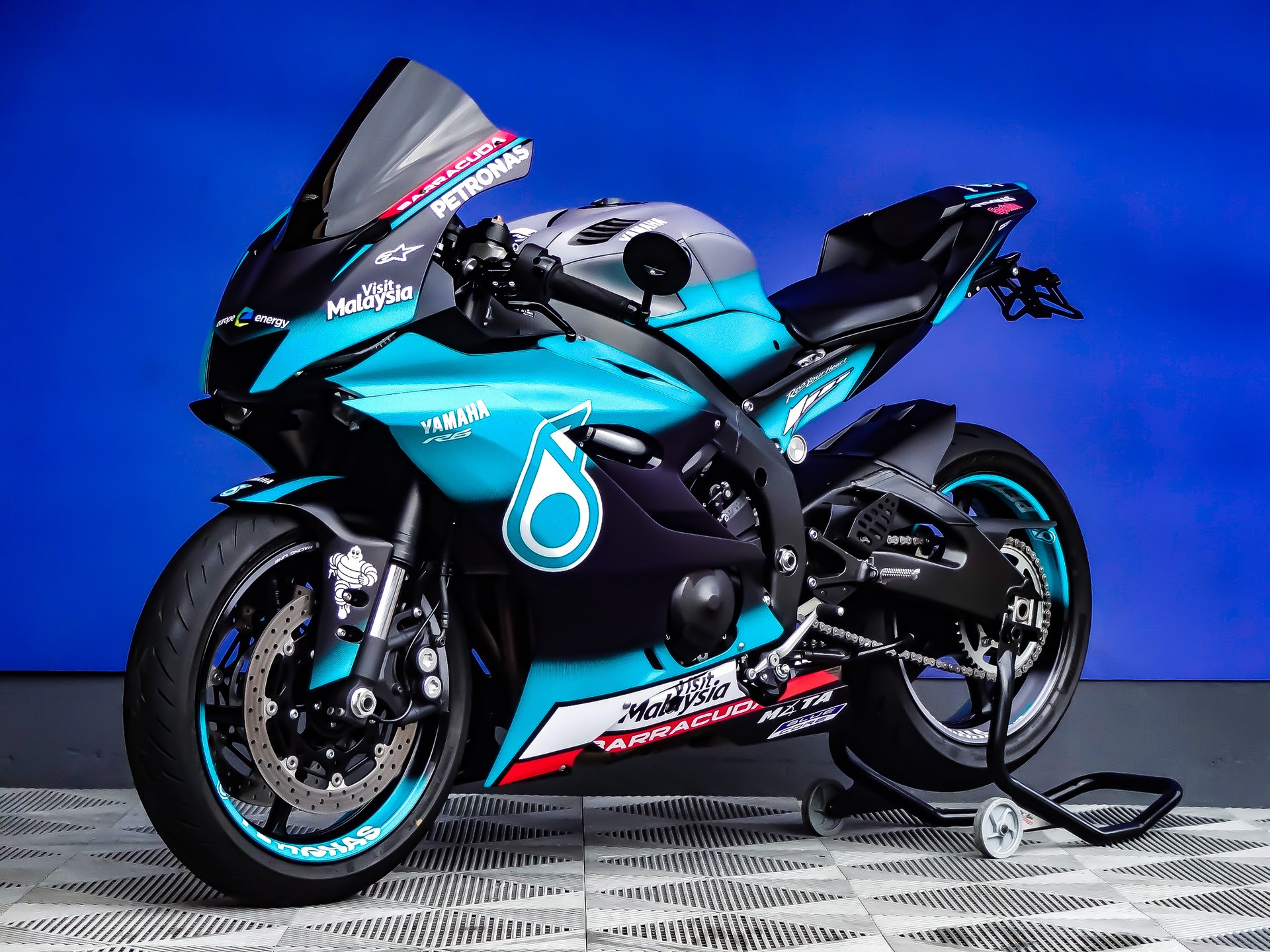 YAMAHA YZF-R6-showroom-element-3