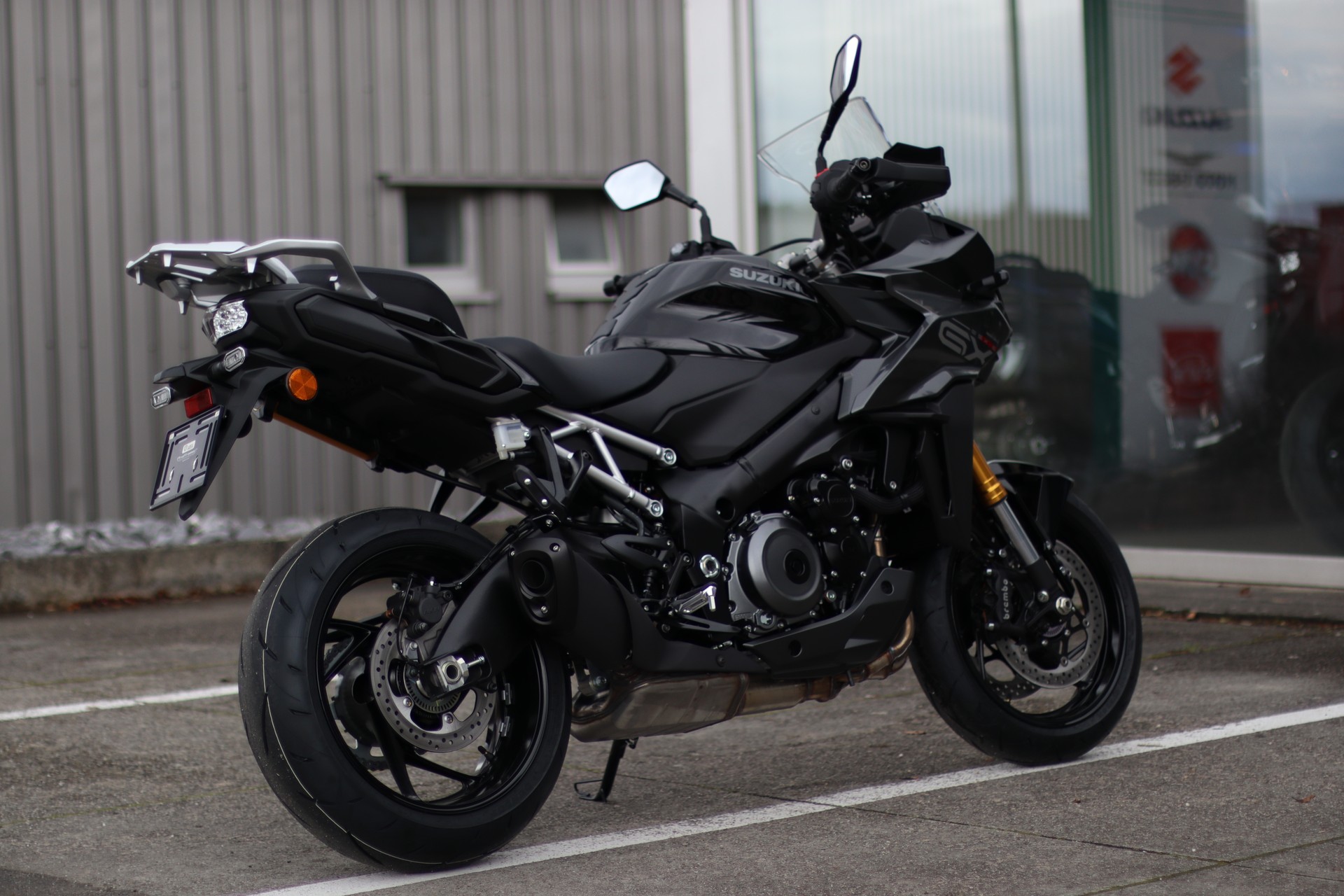 SUZUKI GSX-S1000GX-image-2