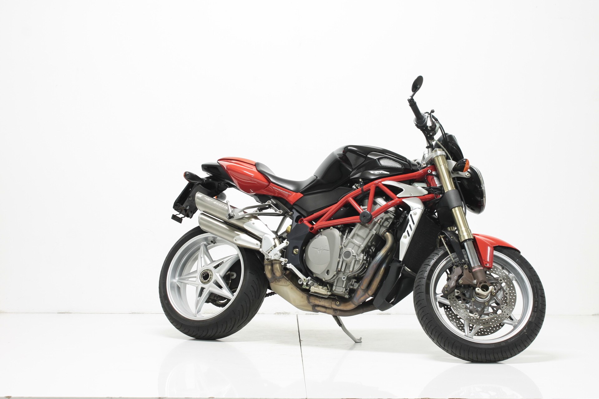 MV AGUSTA B4 Brutale 910