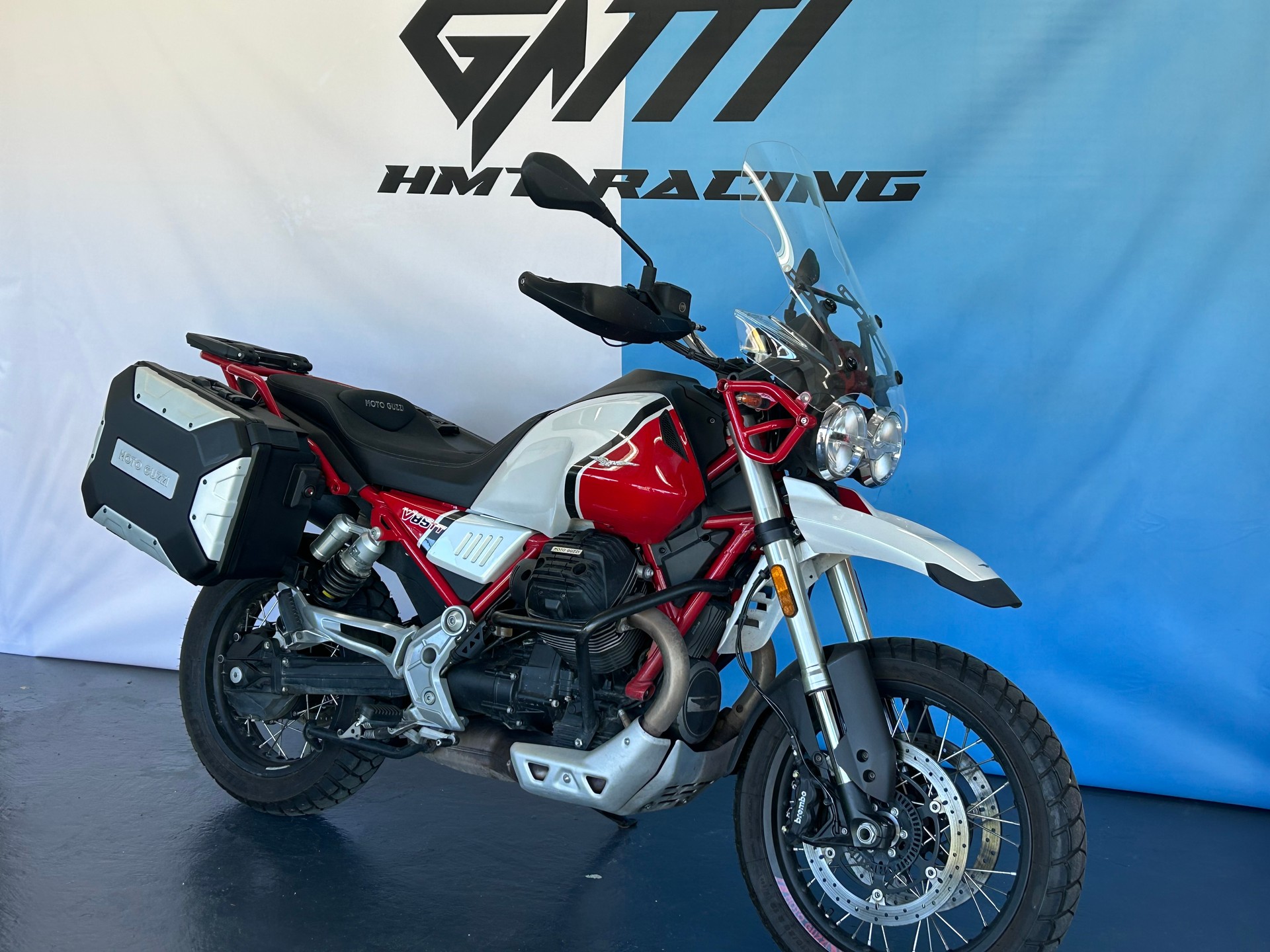 MOTO GUZZI V85 TT 850 Premium Graphics ABS-showroom-element-1