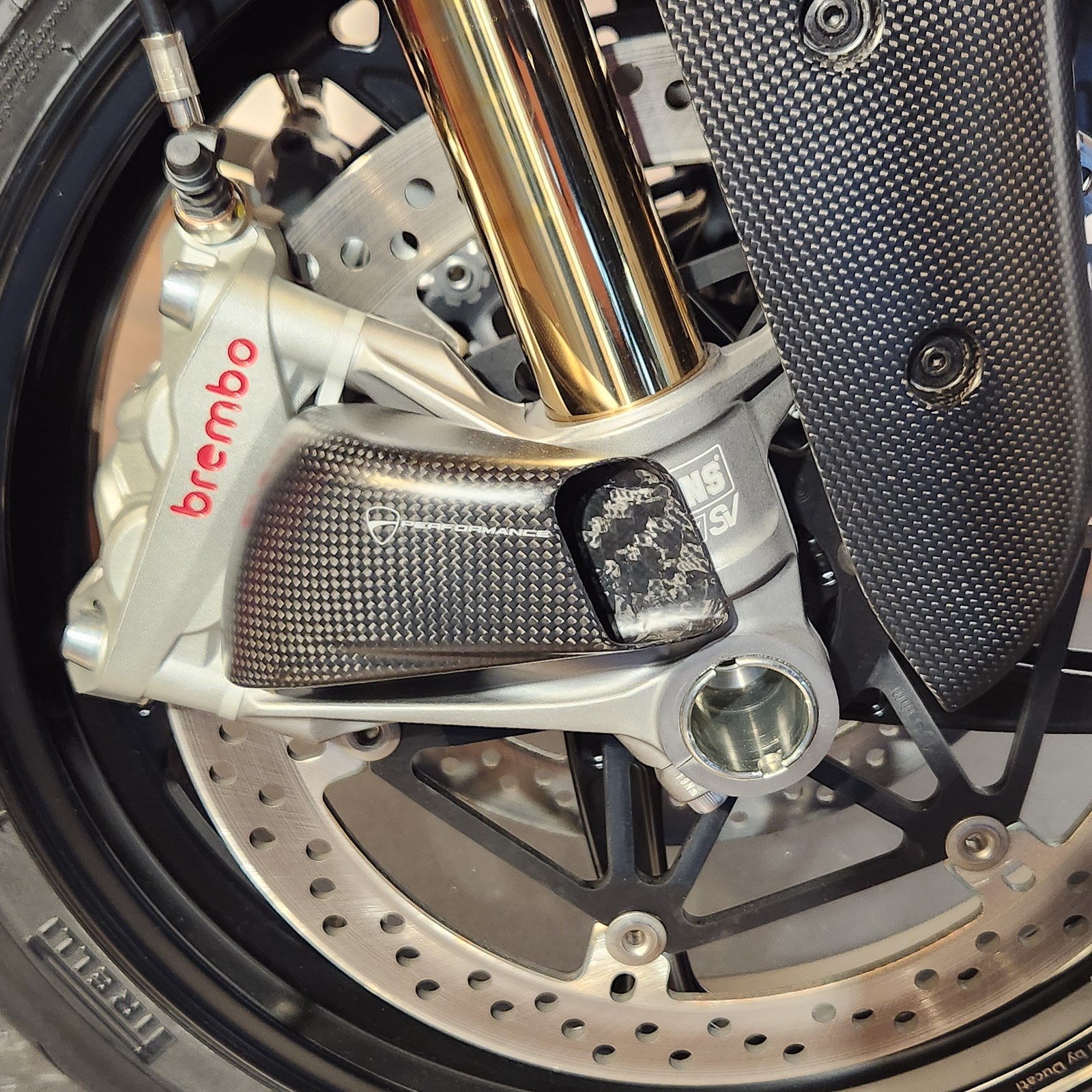 DUCATI Panigale V4S-showroom-element-3