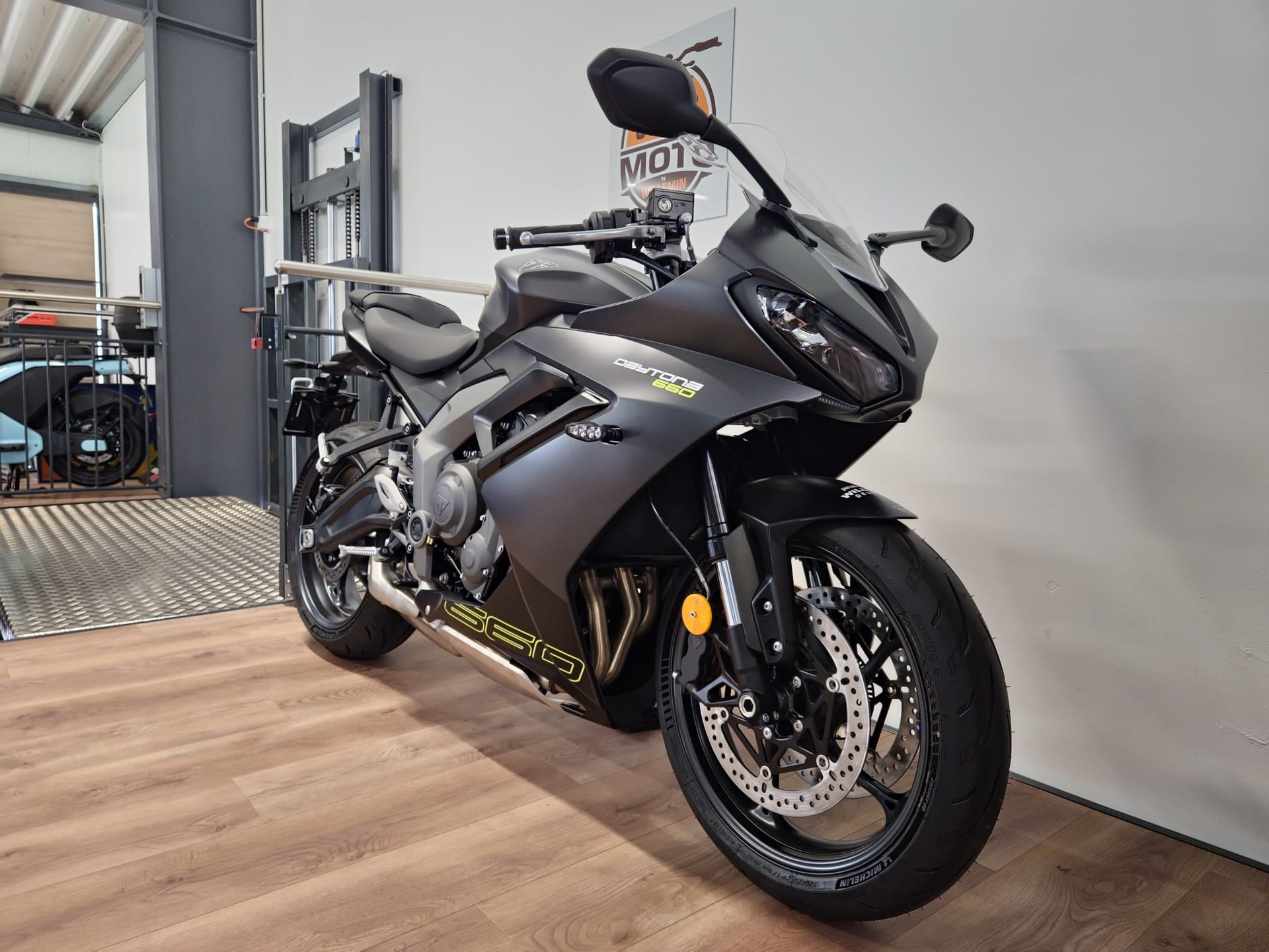 TRIUMPH Daytona 660 shifter kit WS-showroom-element-3
