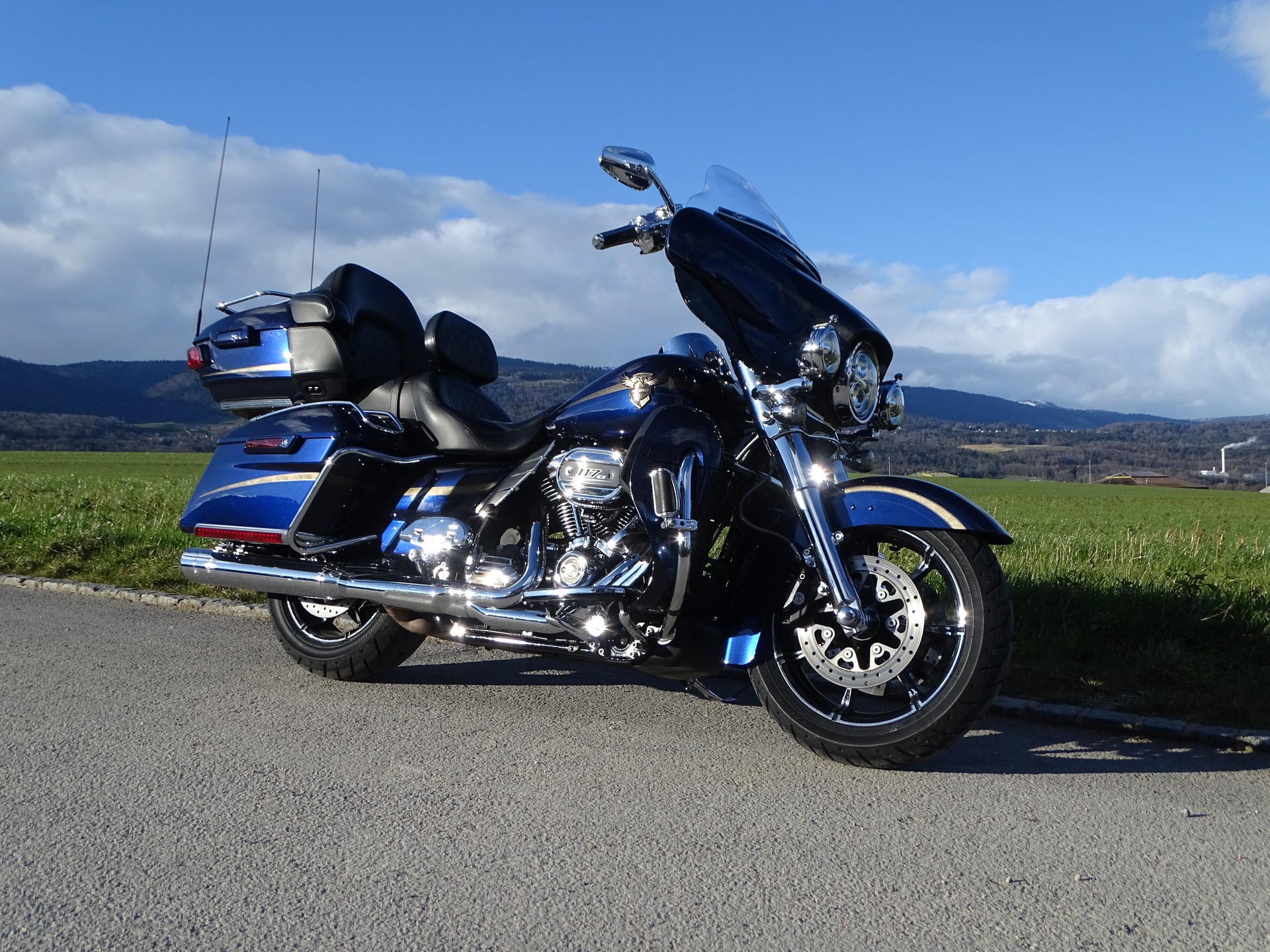 HARLEY-DAVIDSON FLHTKSEANV Elec. Glide Ultra Limited Anniv 117 CVO