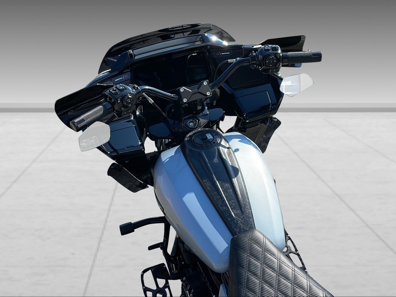 HARLEY-DAVIDSON FLTRX Road Glide Black Finish 117-image-7