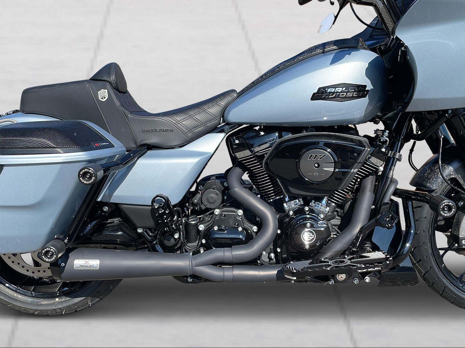 HARLEY-DAVIDSON FLTRX Road Glide Black Finish 117-image-8