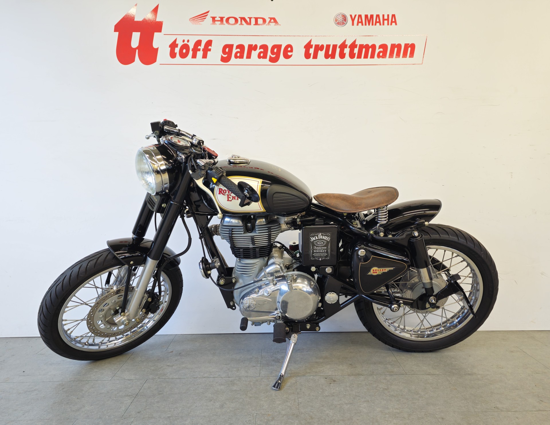 ROYAL ENFIELD Bullet 500i EFI-showroom-element-1
