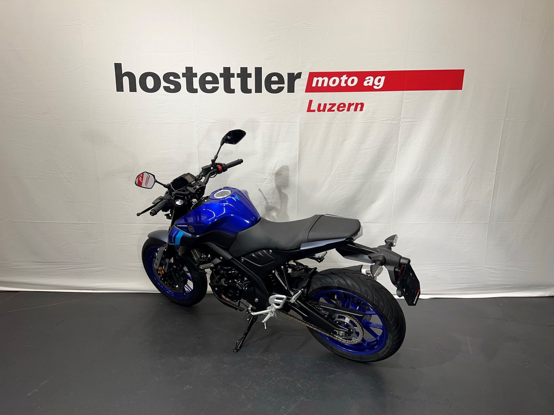 YAMAHA MT-125 ABS-showroom-element-3