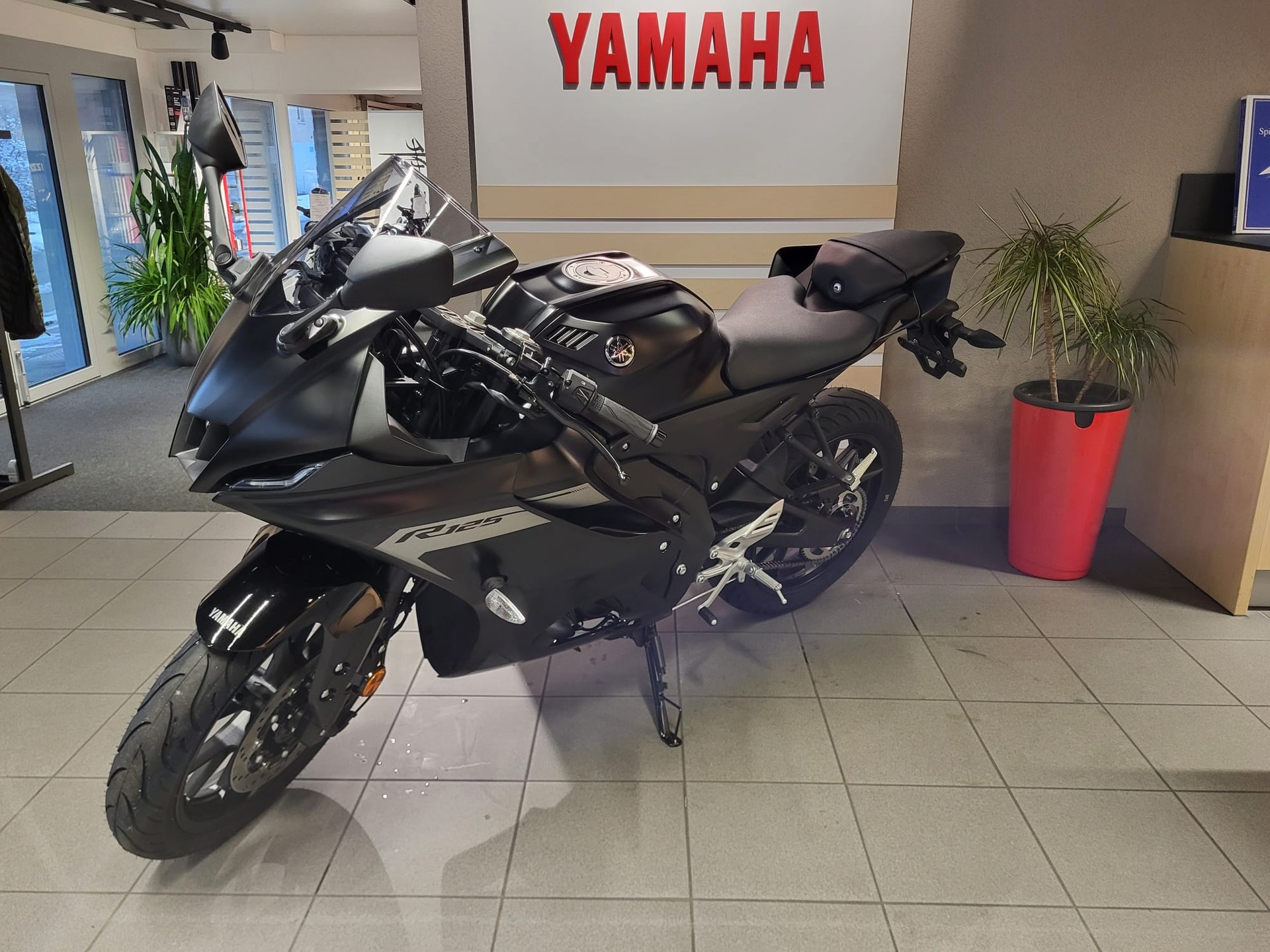 YAMAHA YZF-R 125 ABS