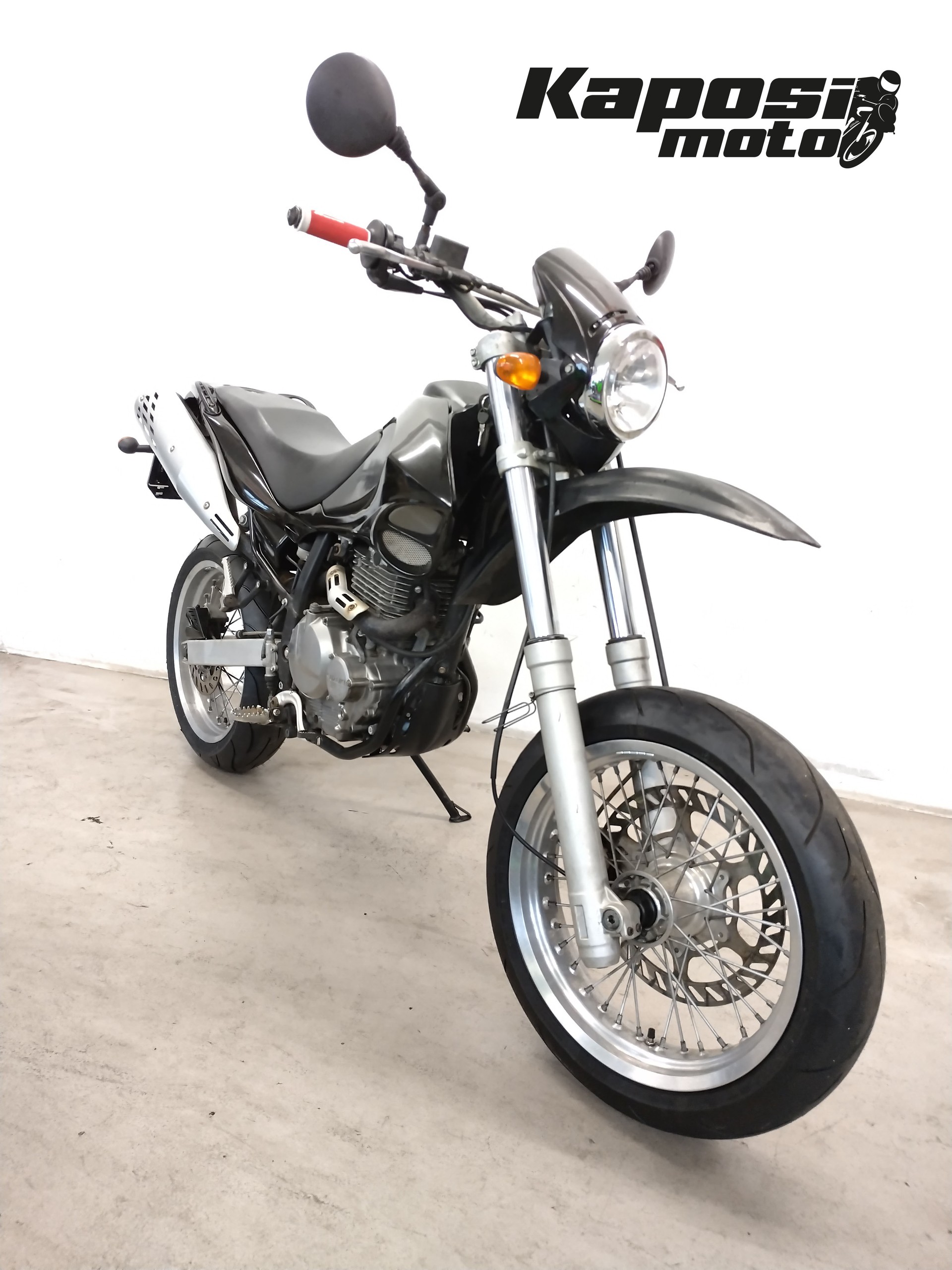 BETA 4.0-4T Motard-image-4