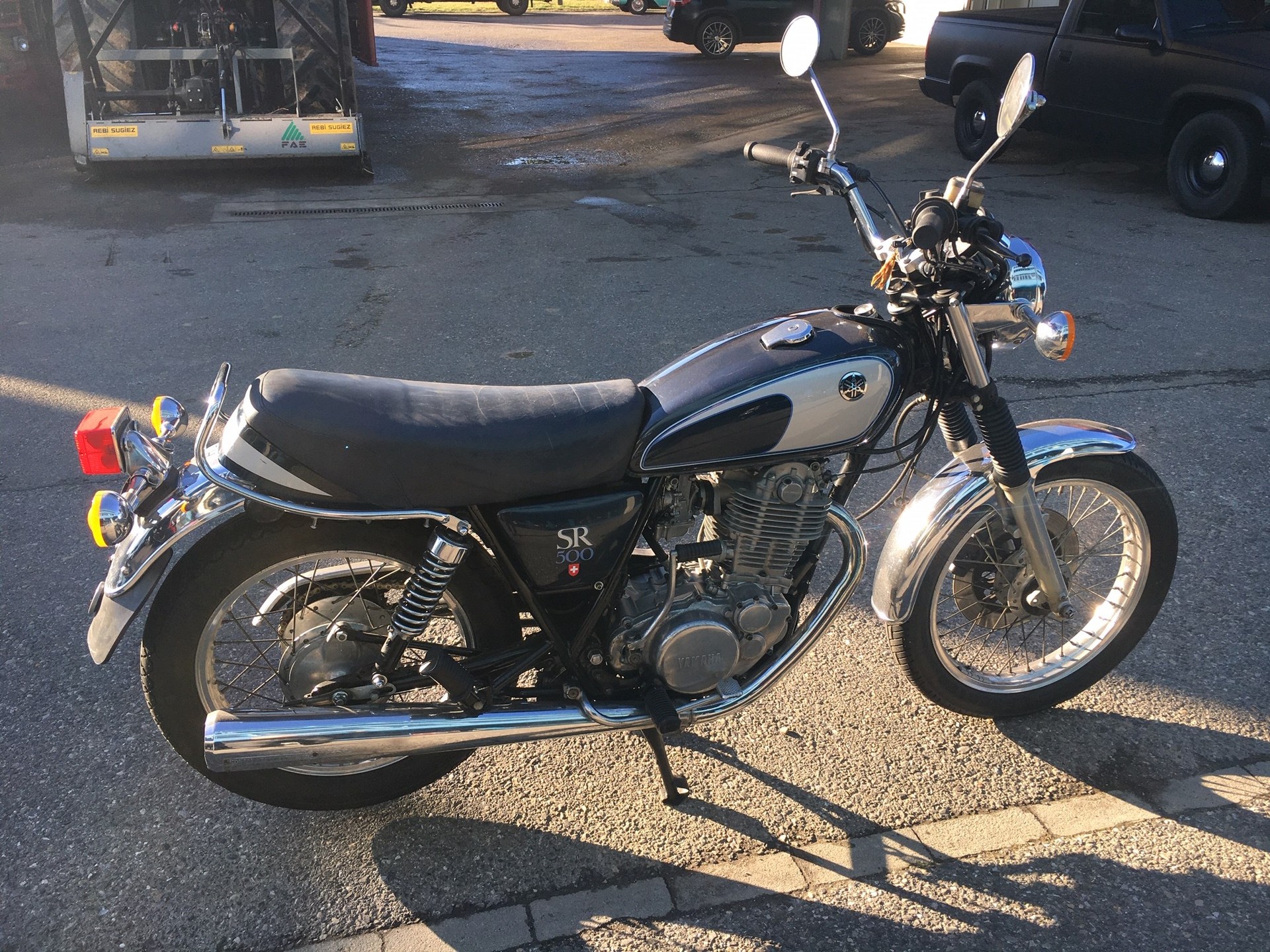YAMAHA SR 500