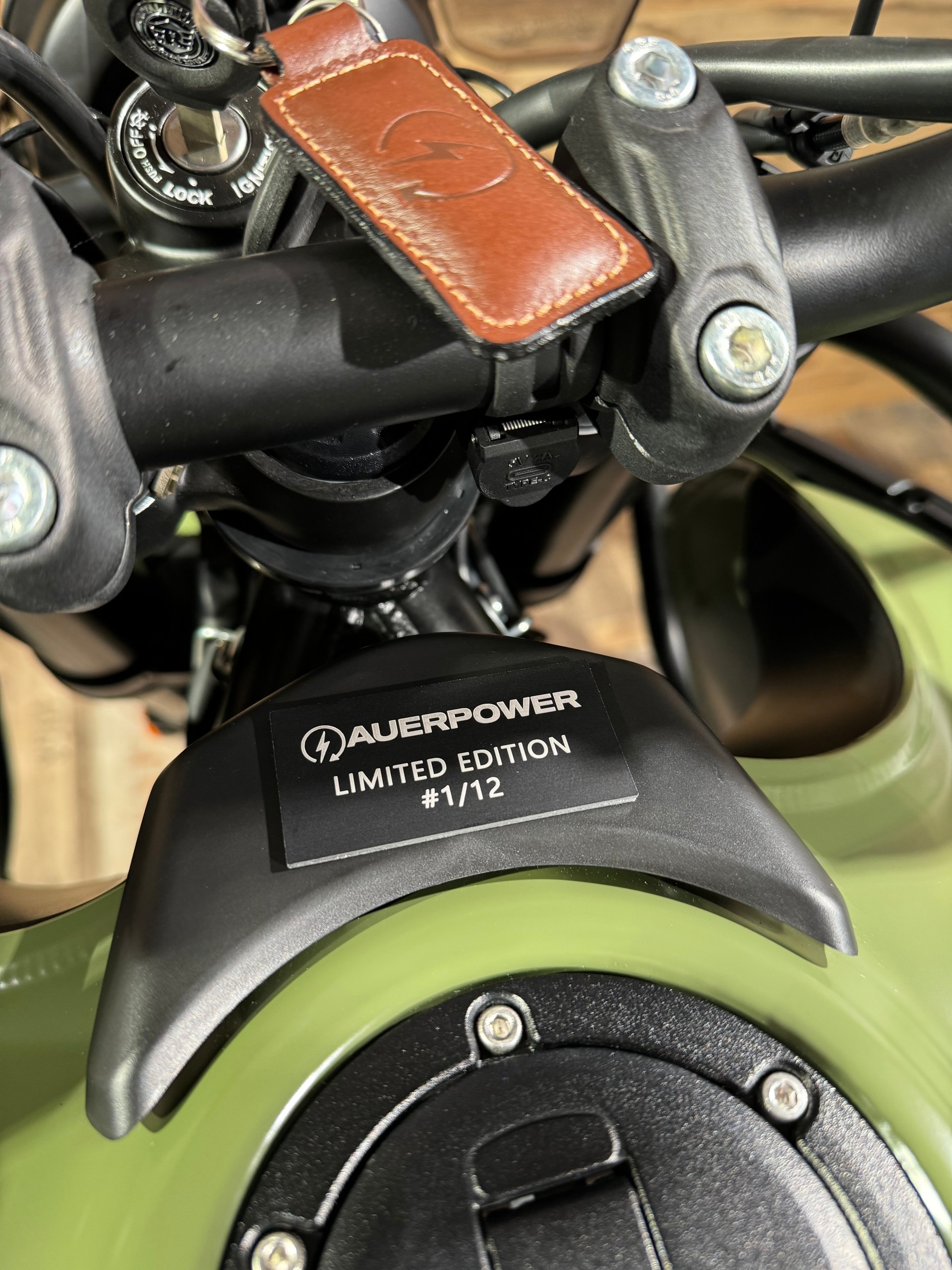 ROYAL ENFIELD HIMALAYAN 452-showroom-element-1