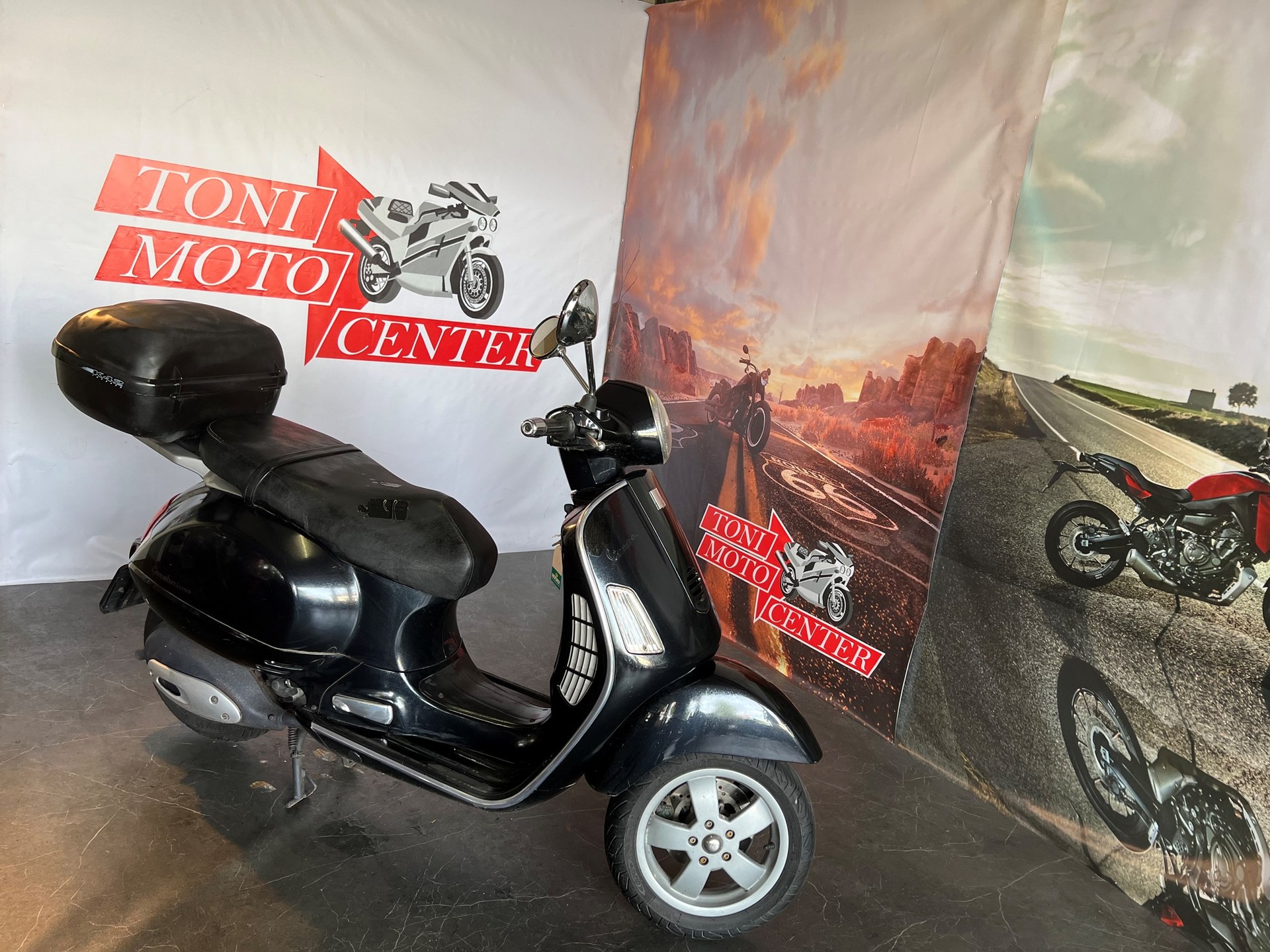PIAGGIO Vespa 200 GT