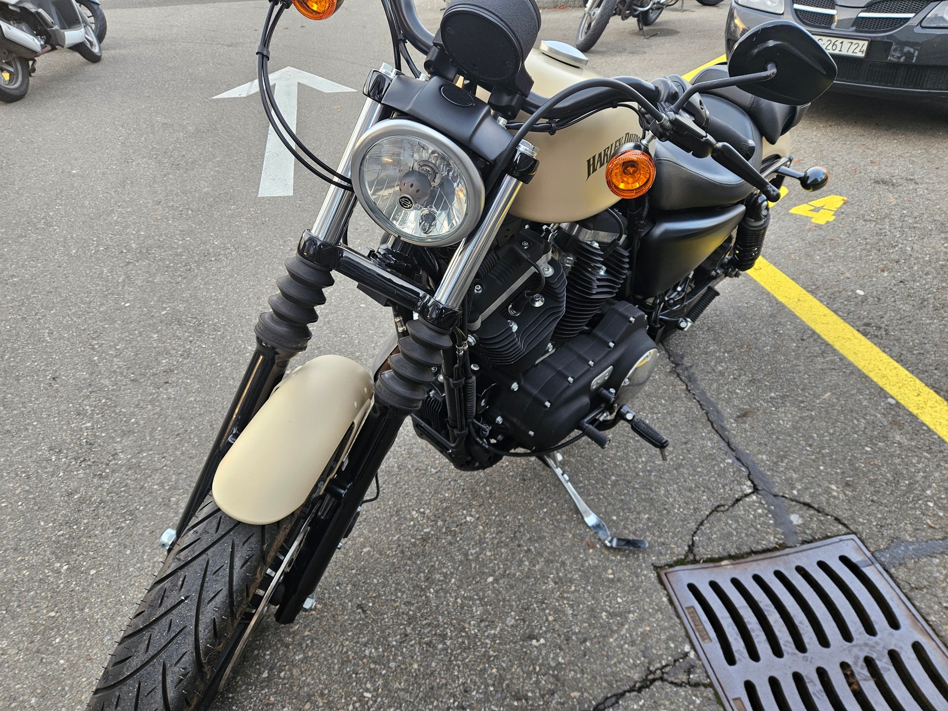HARLEY-DAVIDSON XL 883 N Sportster Iron ABS-showroom-element-2