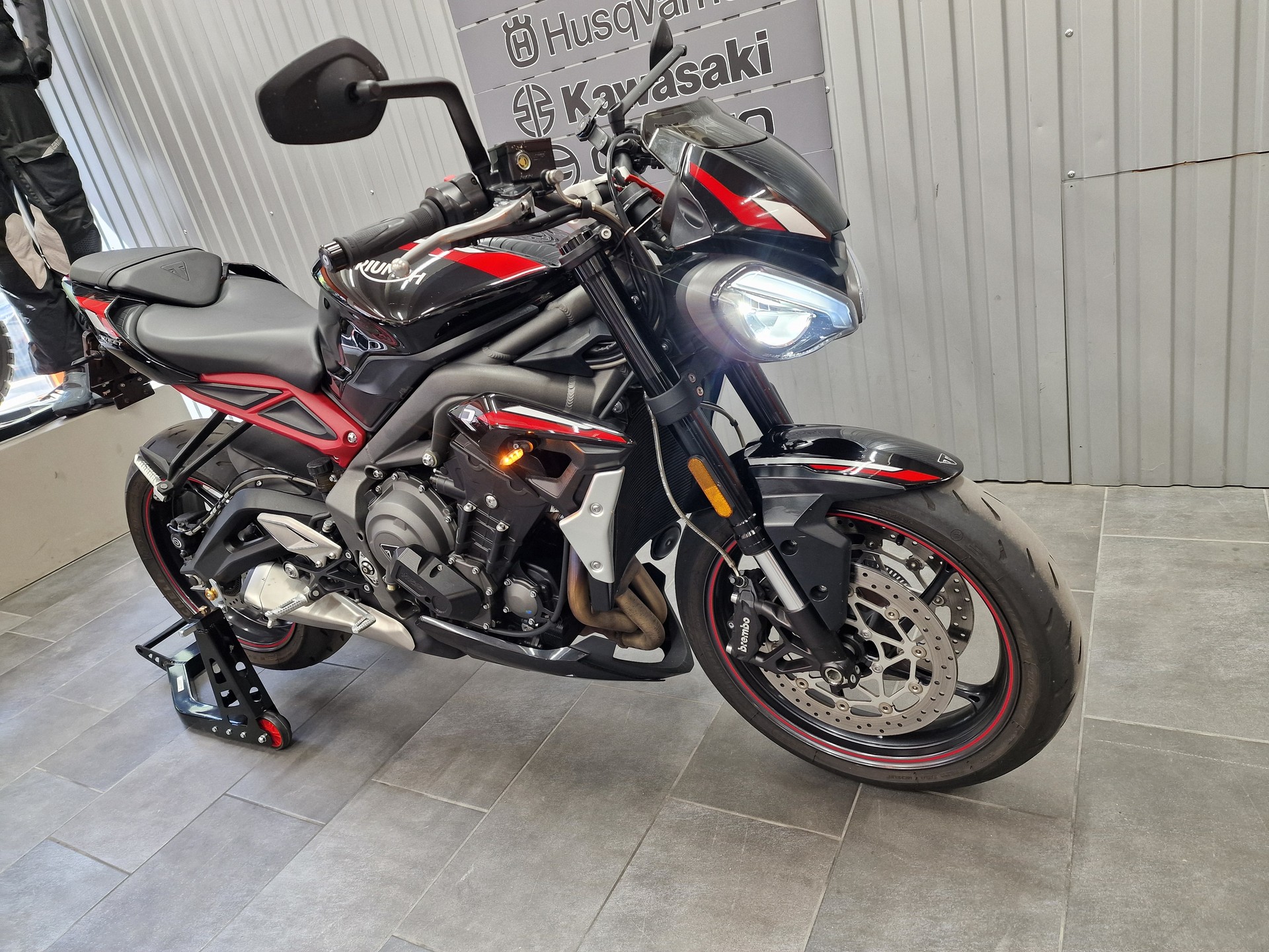 TRIUMPH Triumph street triple R-image-1