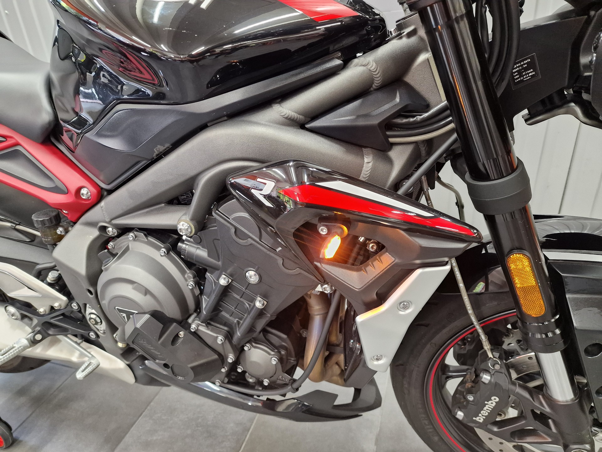 TRIUMPH Triumph street triple R-image-2